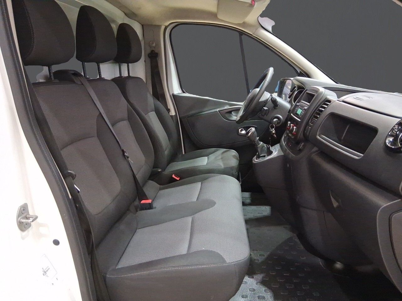 Renault Trafic Furgón 2.0 120 CV (88 kW) - foto 10