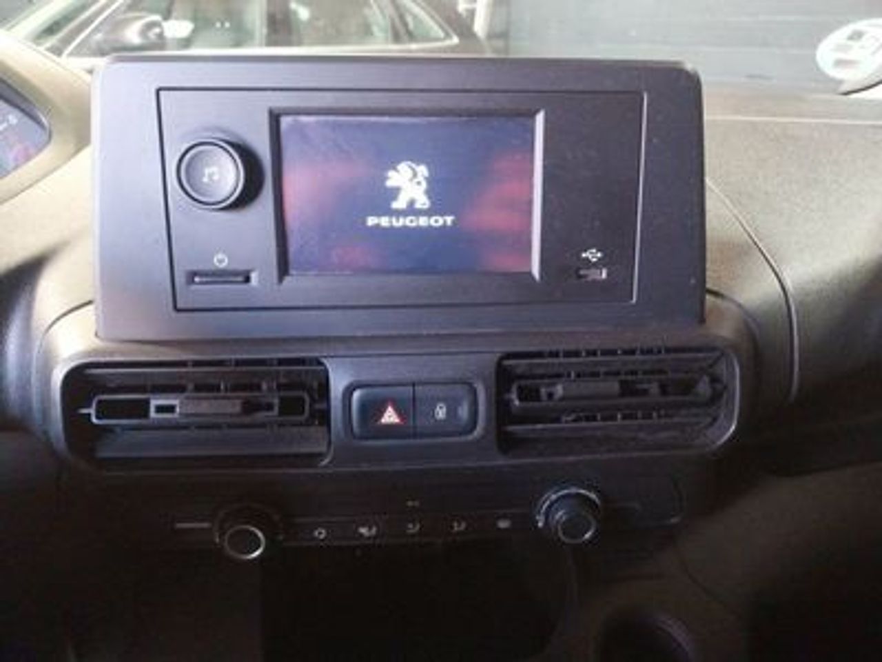 Peugeot Partner 1.5 HDI FURGON 100CV - foto 9