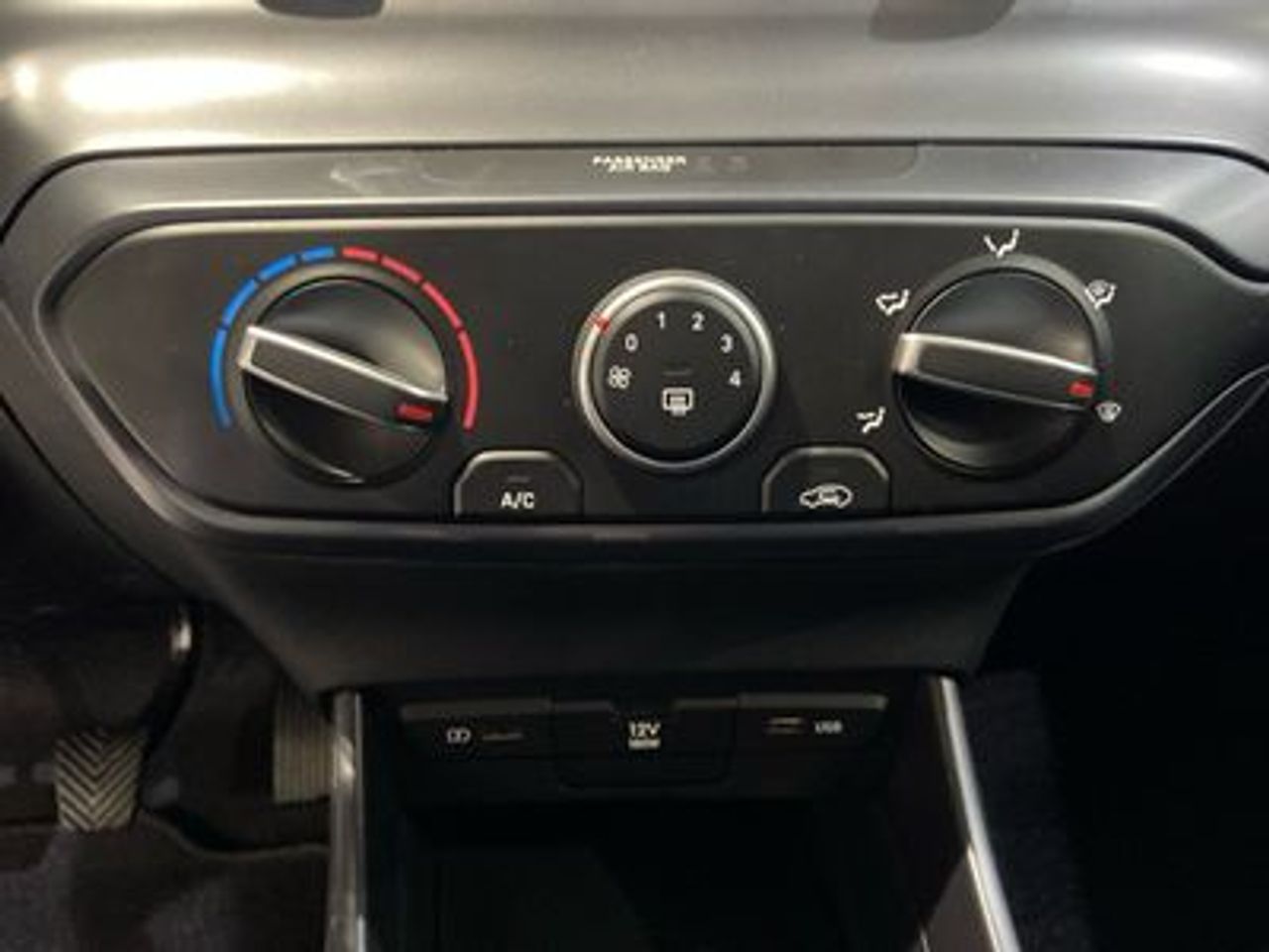 Hyundai Bayon 1.2 MPI Essence - foto 16