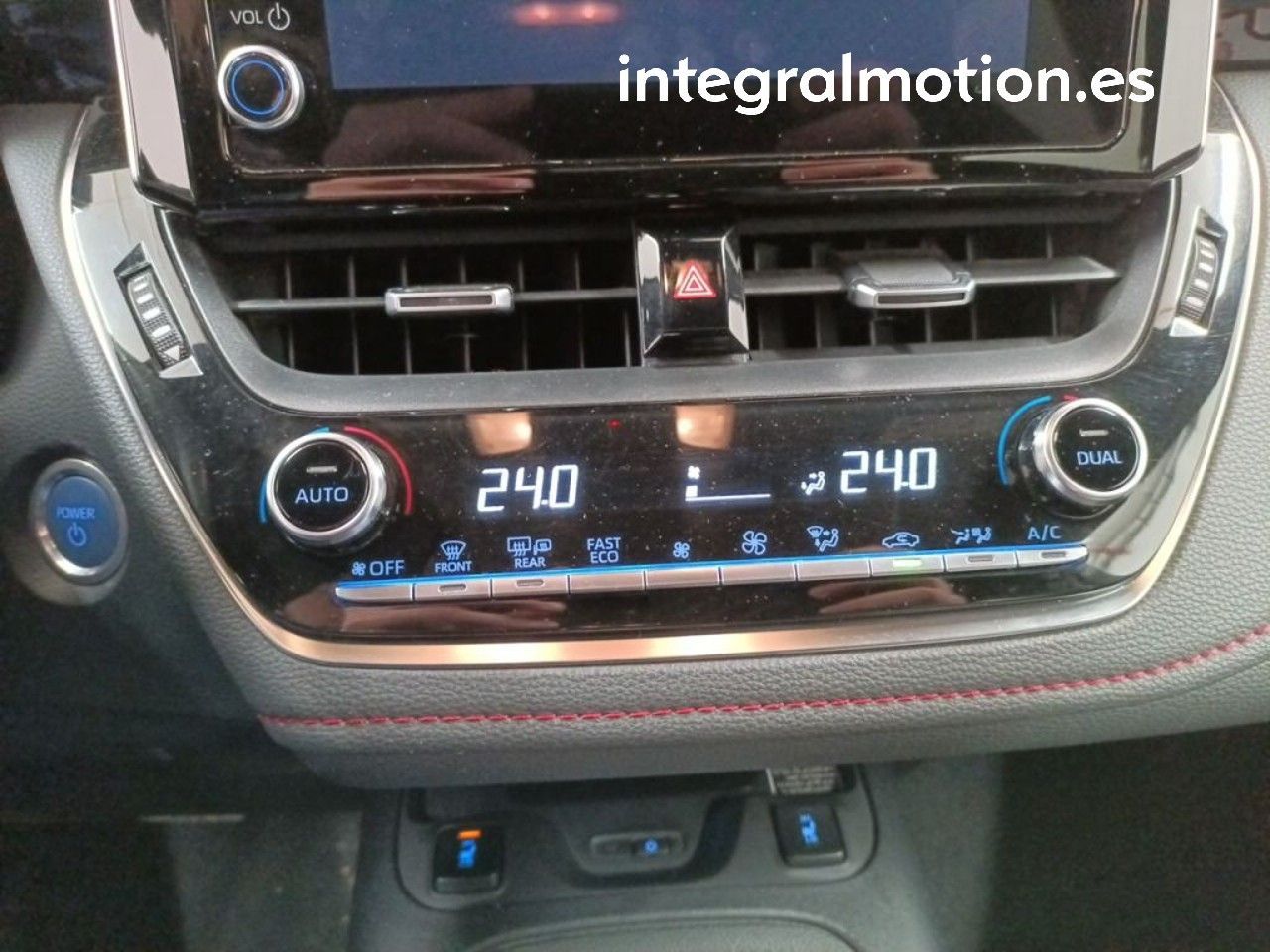 Toyota Corolla 1.8 125H STYLE E-CVT TOURING SPORT - foto 9