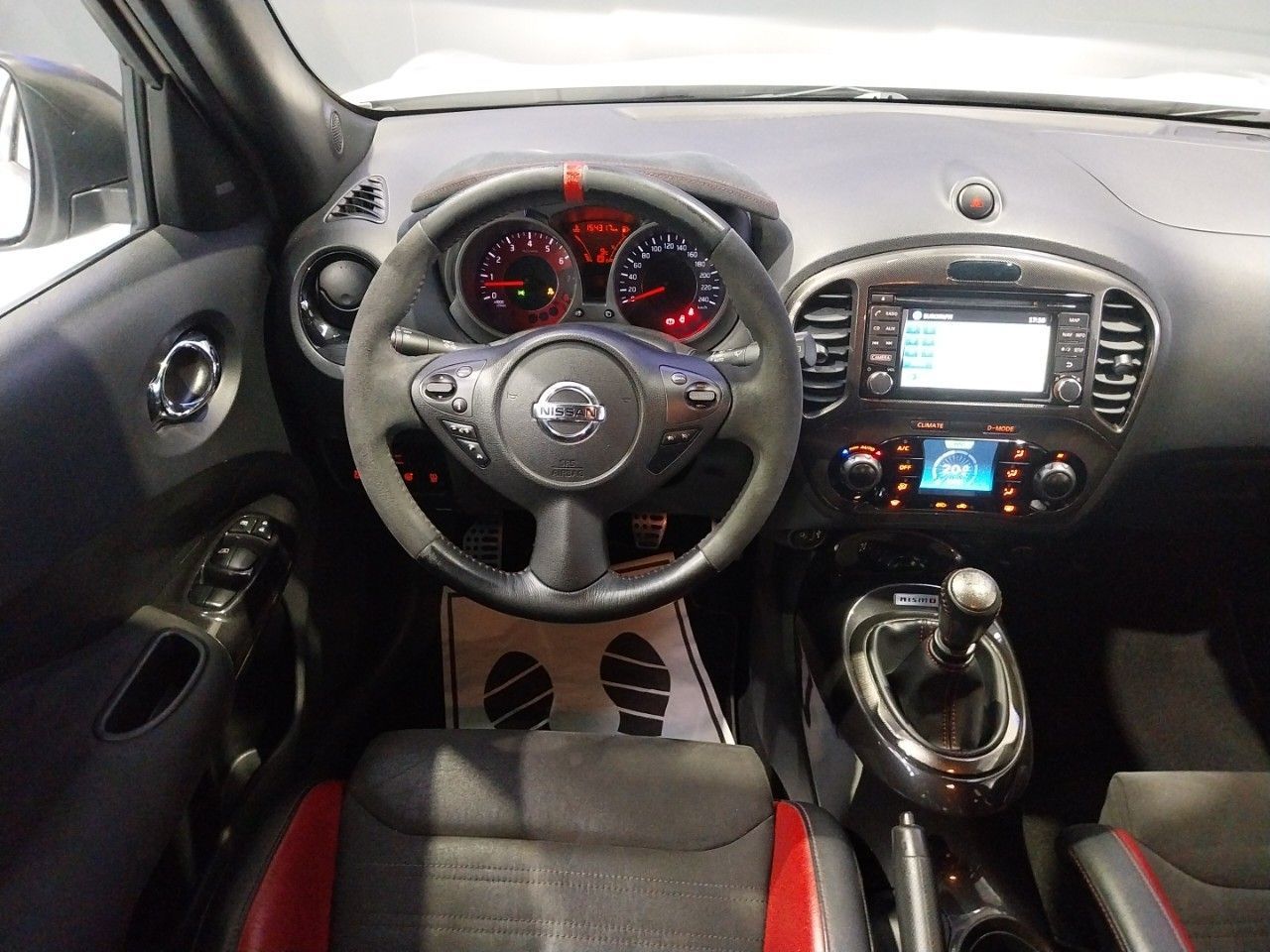 Nissan Juke 1.6 DIG-T 218 CV NISMO RS 4X2 - foto 10