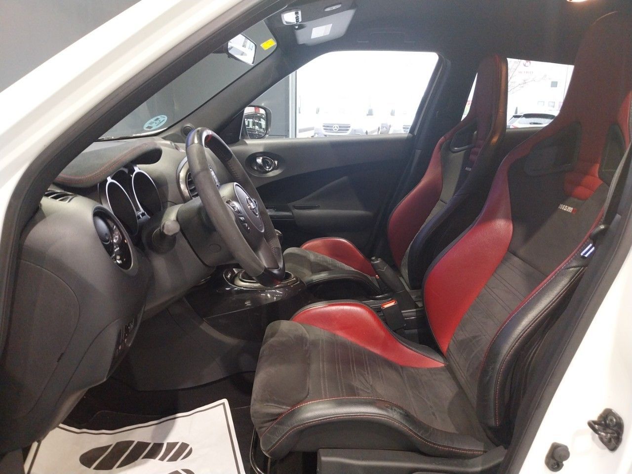 Nissan Juke 1.6 DIG-T 218 CV NISMO RS 4X2 - foto 5