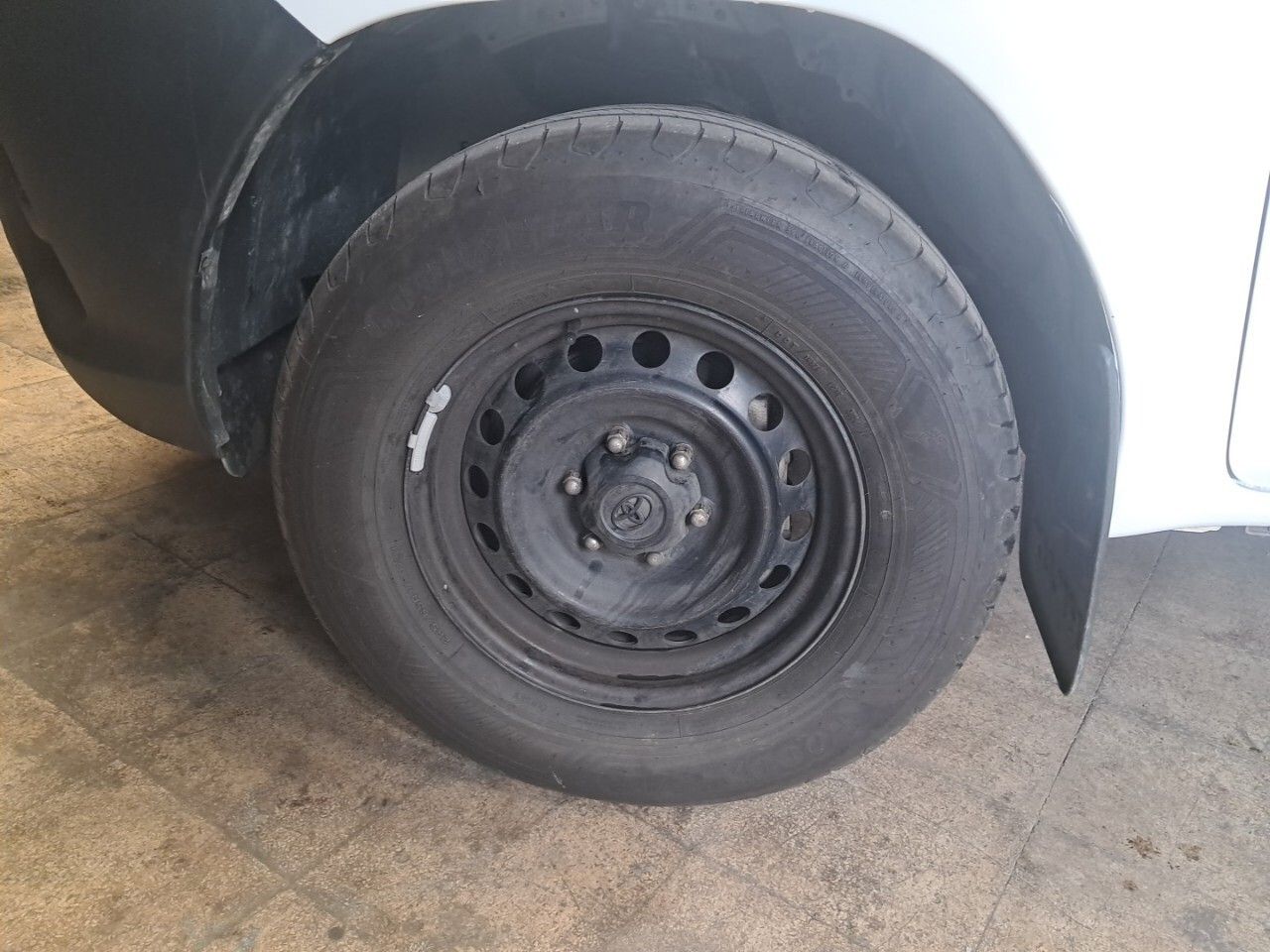 Toyota Hilux 2.4 D-4D Cabina Doble GX - foto 20