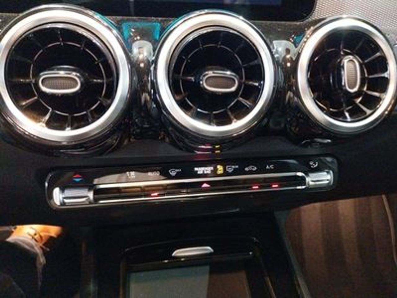 Mercedes GLB GLB 200 d - foto 16