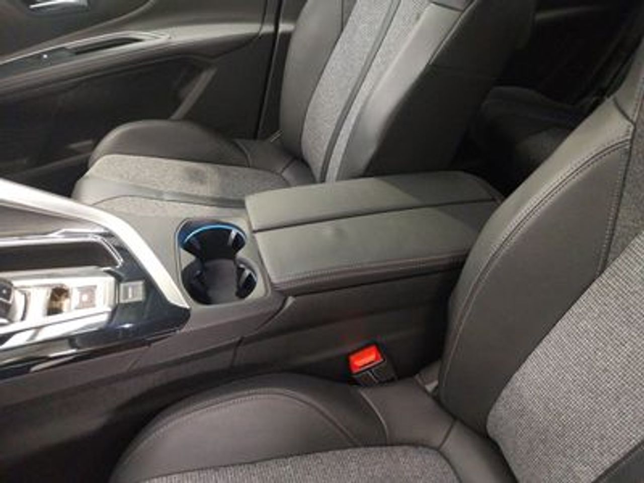 Peugeot 5008 GT-Line BlueHDi 96kW (130CV) S&S EAT8 - foto 21