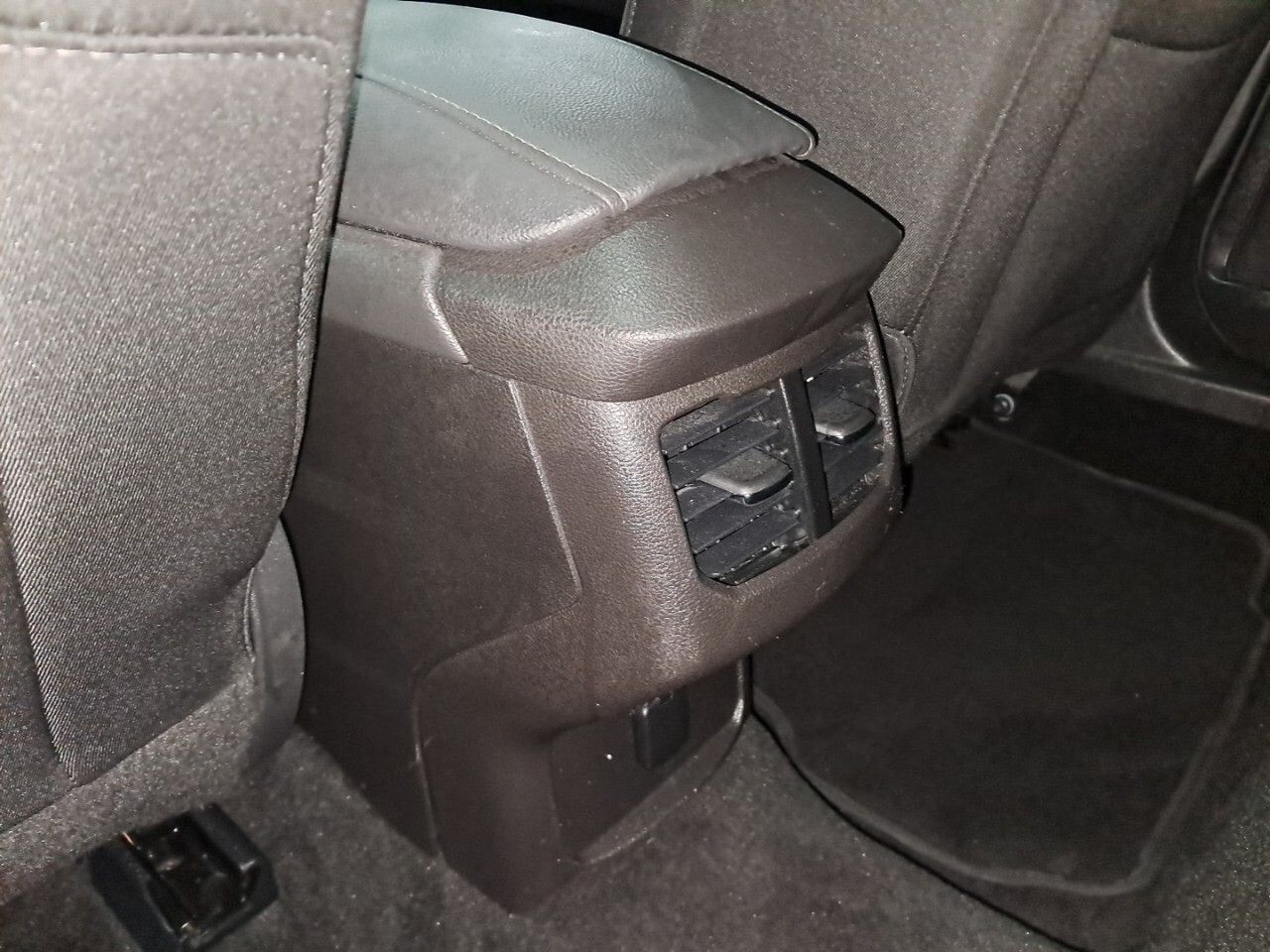 Ford Mondeo 1.5 TDCi 88kW Business SportBreak - foto 21