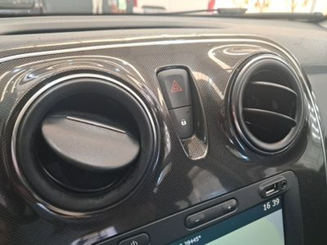 Dacia Sandero Laureate 1.0 54kW (73CV) - foto 17