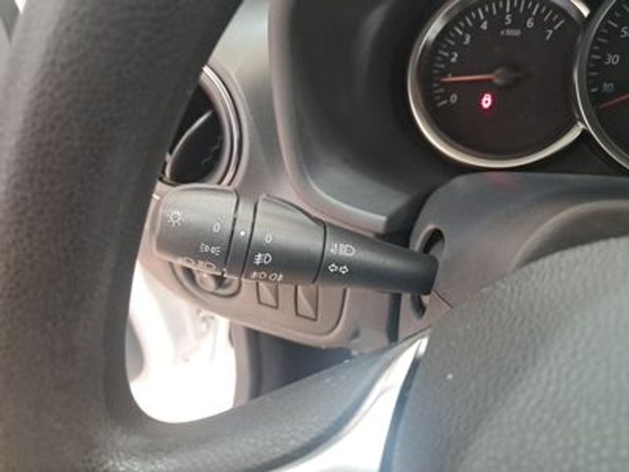 Dacia Sandero Laureate 1.0 54kW (73CV) - foto 11