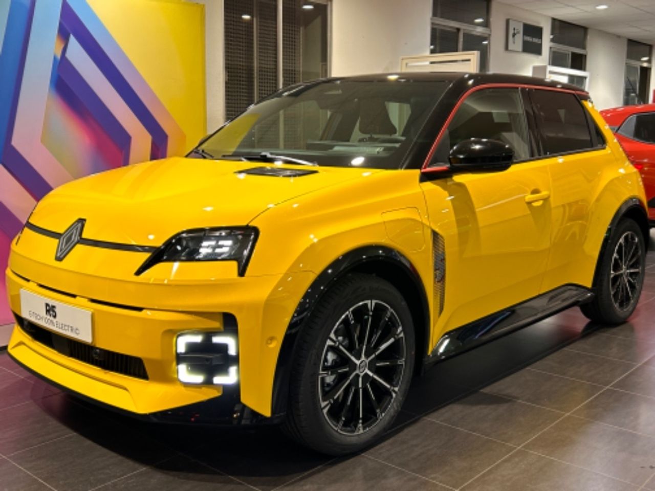 Foto renault 5 e-tech 2025 /