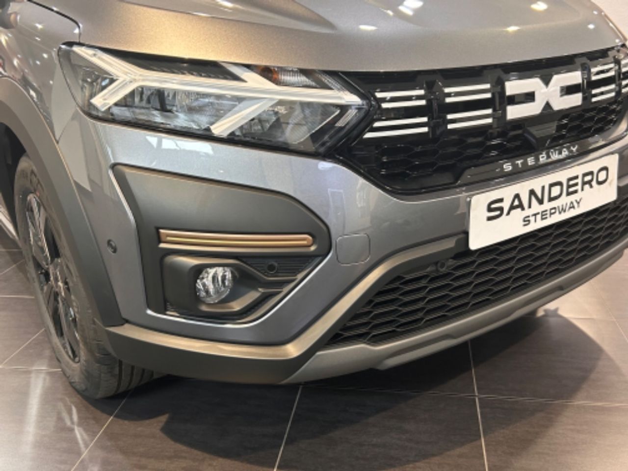 dacia sandero 2025 / foto grande (3)