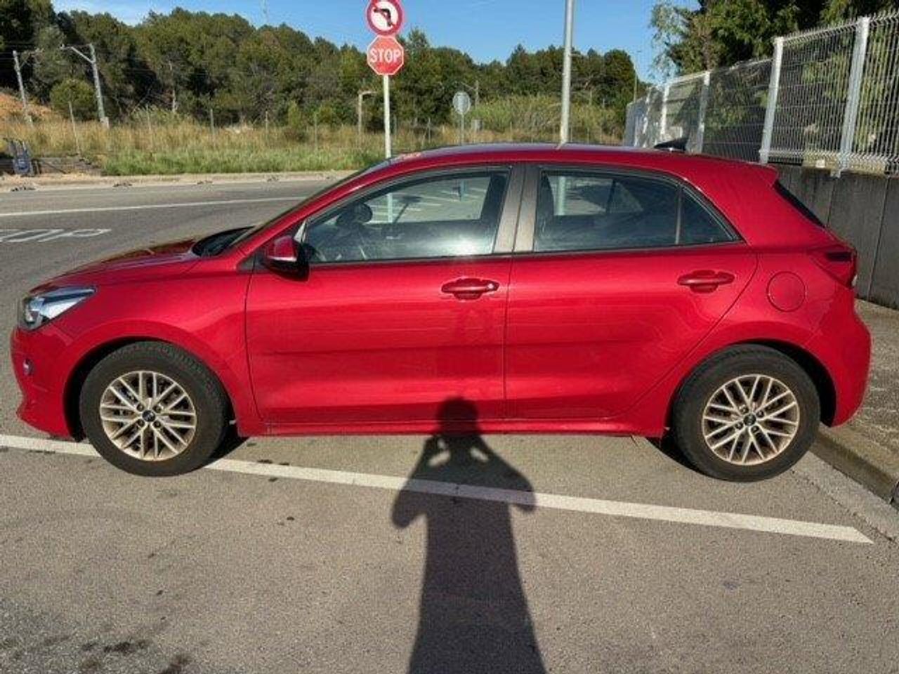 foto de kia rio 2018 de segunda mano