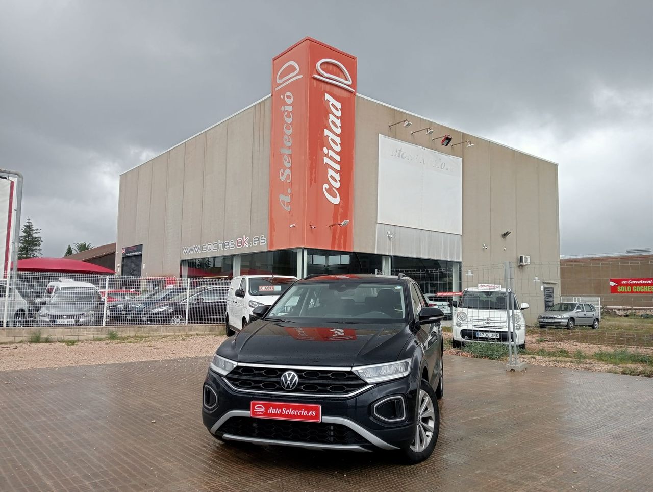 Volkswagen troc 2023  de segunda mano - volkswagen t-roc 2023 /