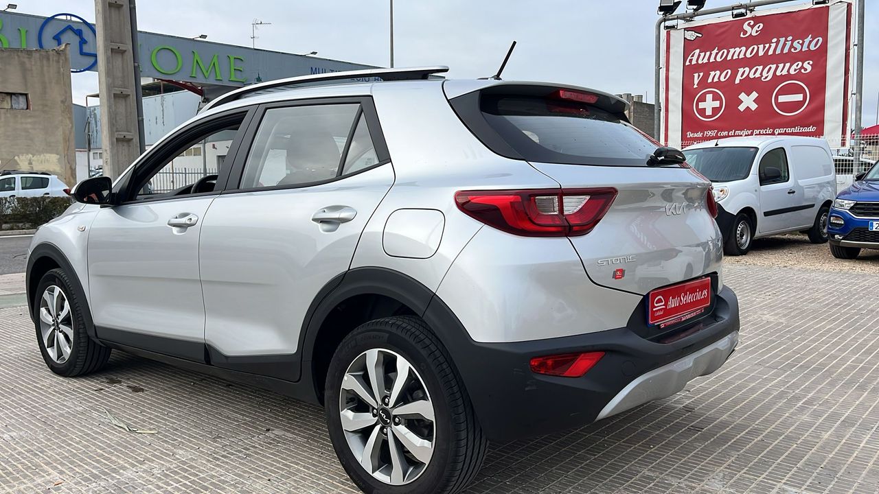 kia stonic 2024 / foto grande (3)
