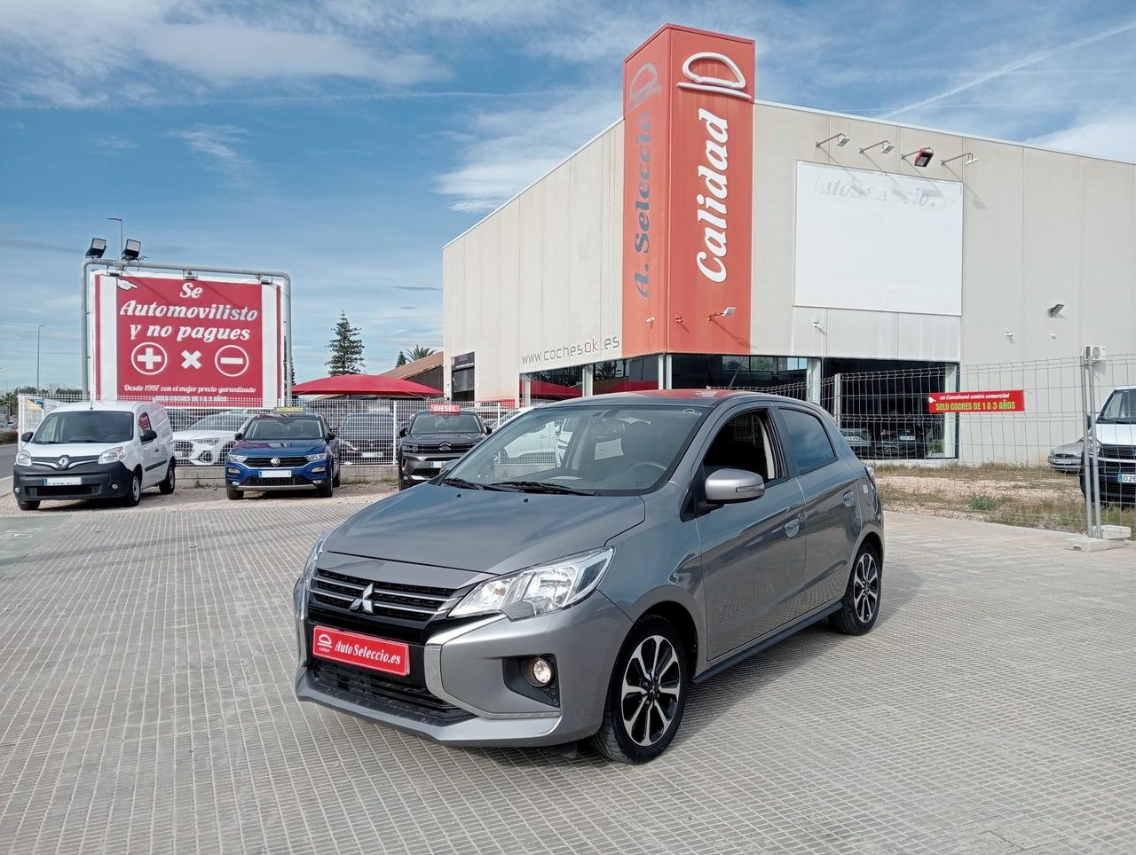 mitsubishi space star 2023 /