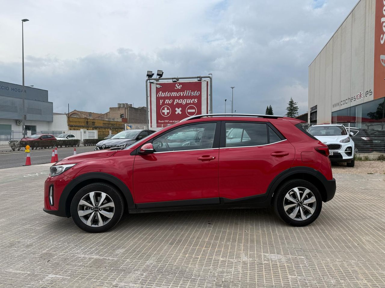 kia stonic 2024 / foto grande (2)
