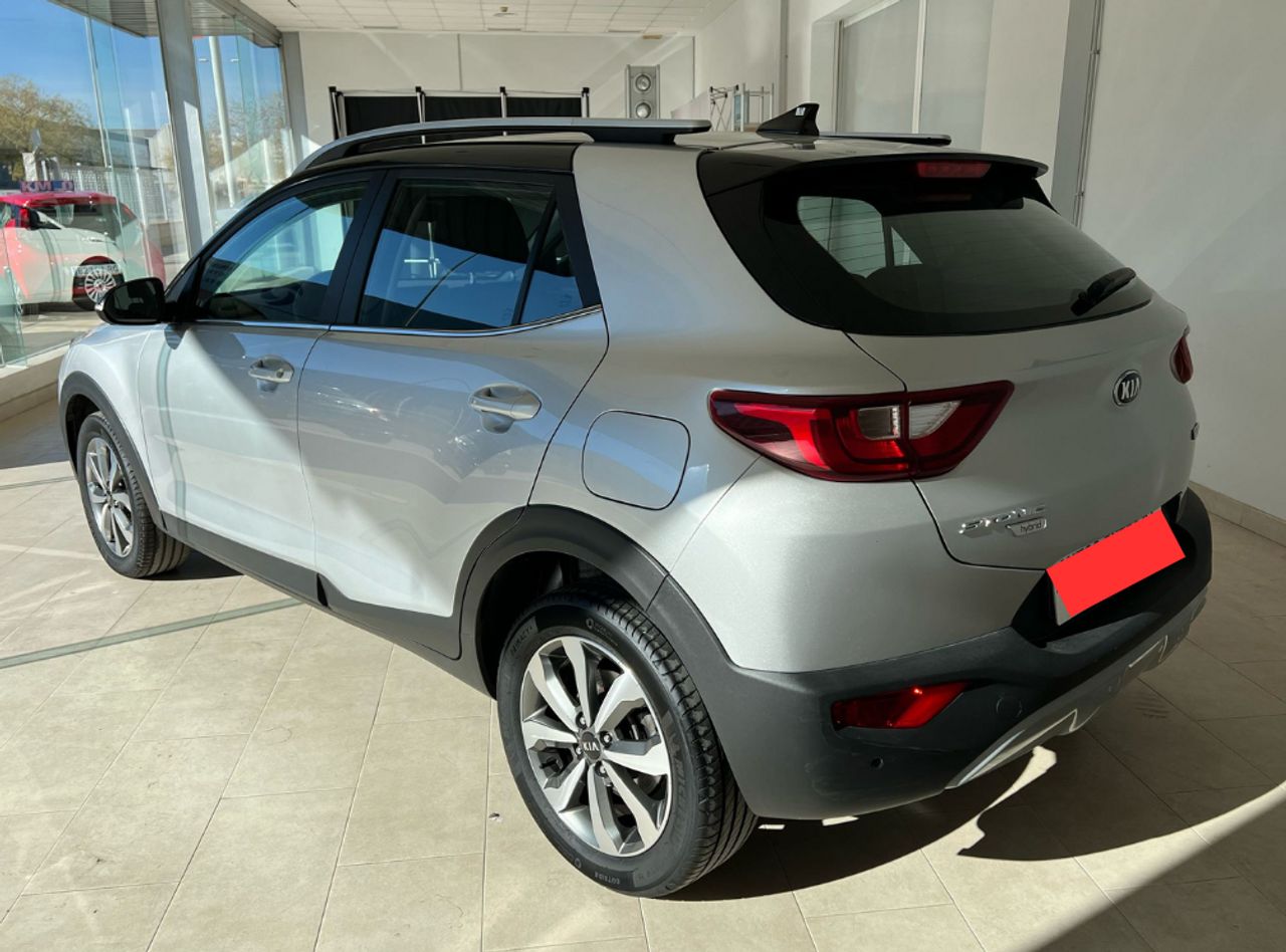 kia stonic 2024 / foto grande (2)