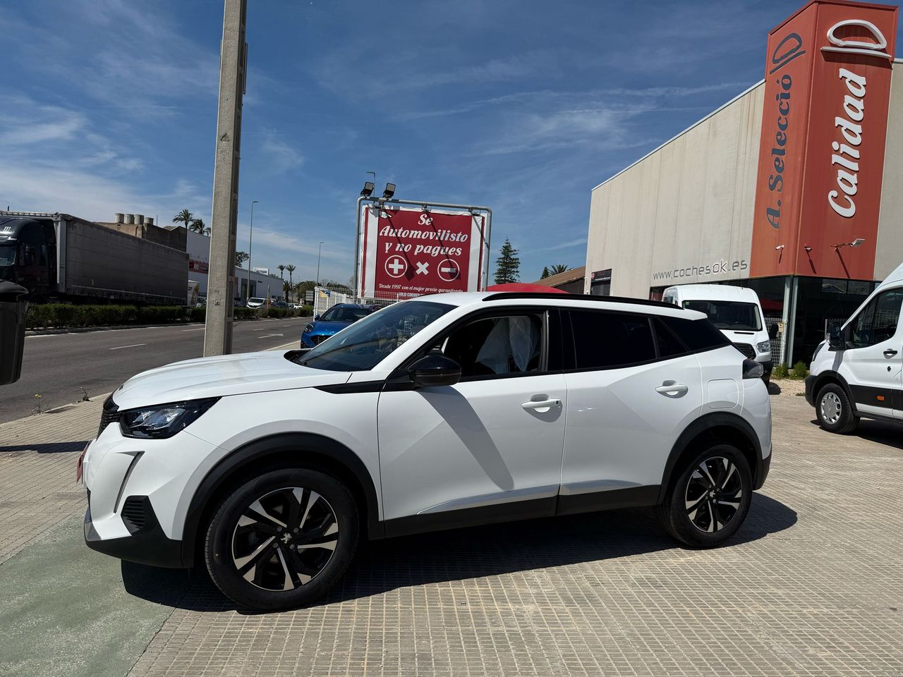 peugeot 2008 2023 / foto grande (2)
