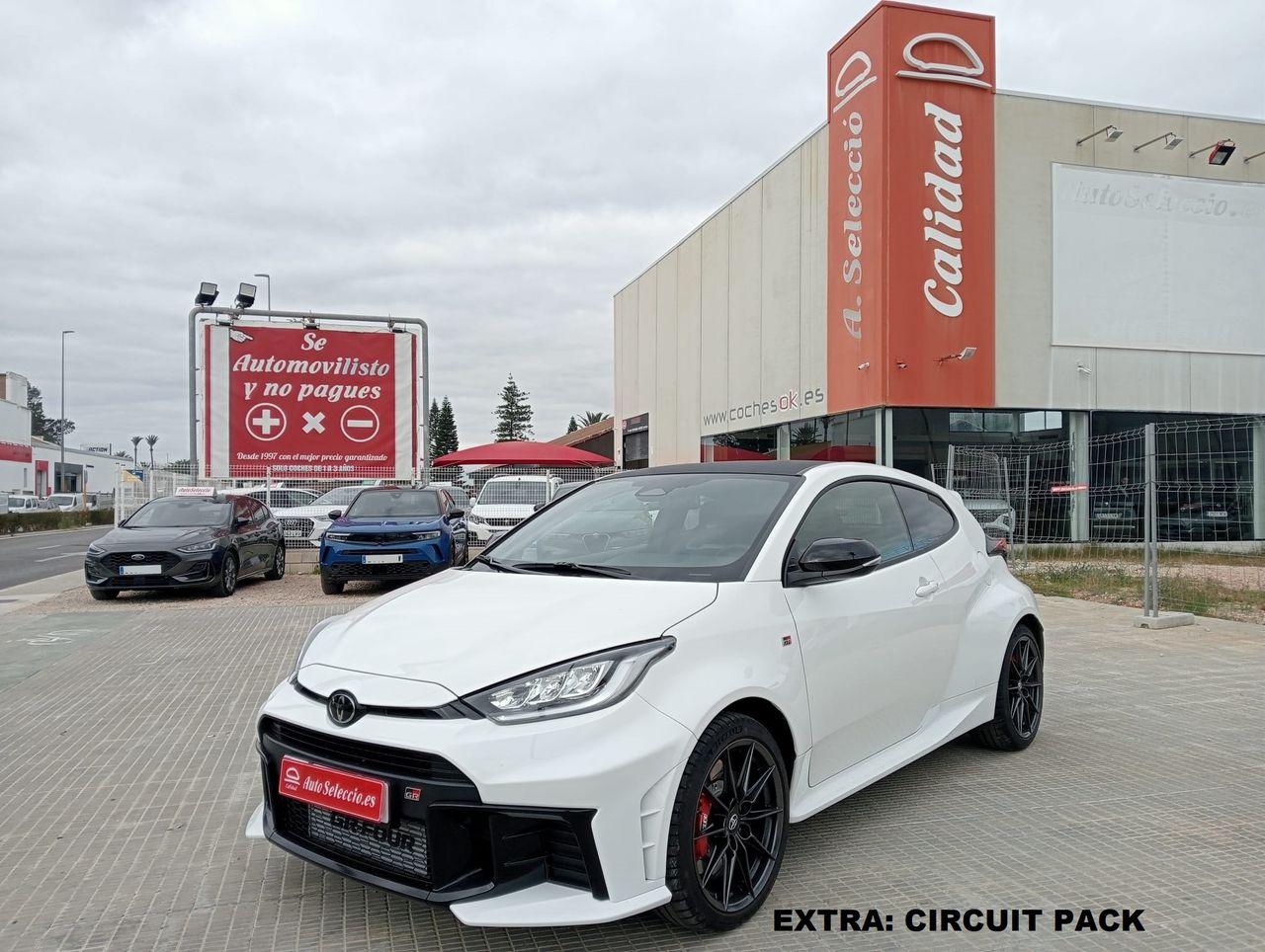 Mejora tu vida poco  de segunda mano - toyota gr yaris 2024 /