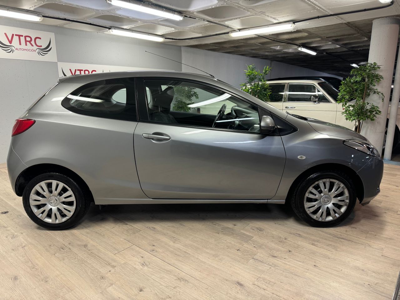 mazda 2 2010 / foto grande (2)