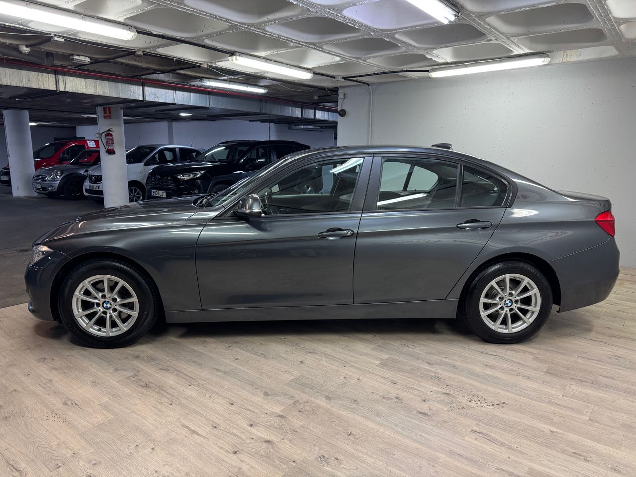 BMW Serie 3 318D  - Foto 7