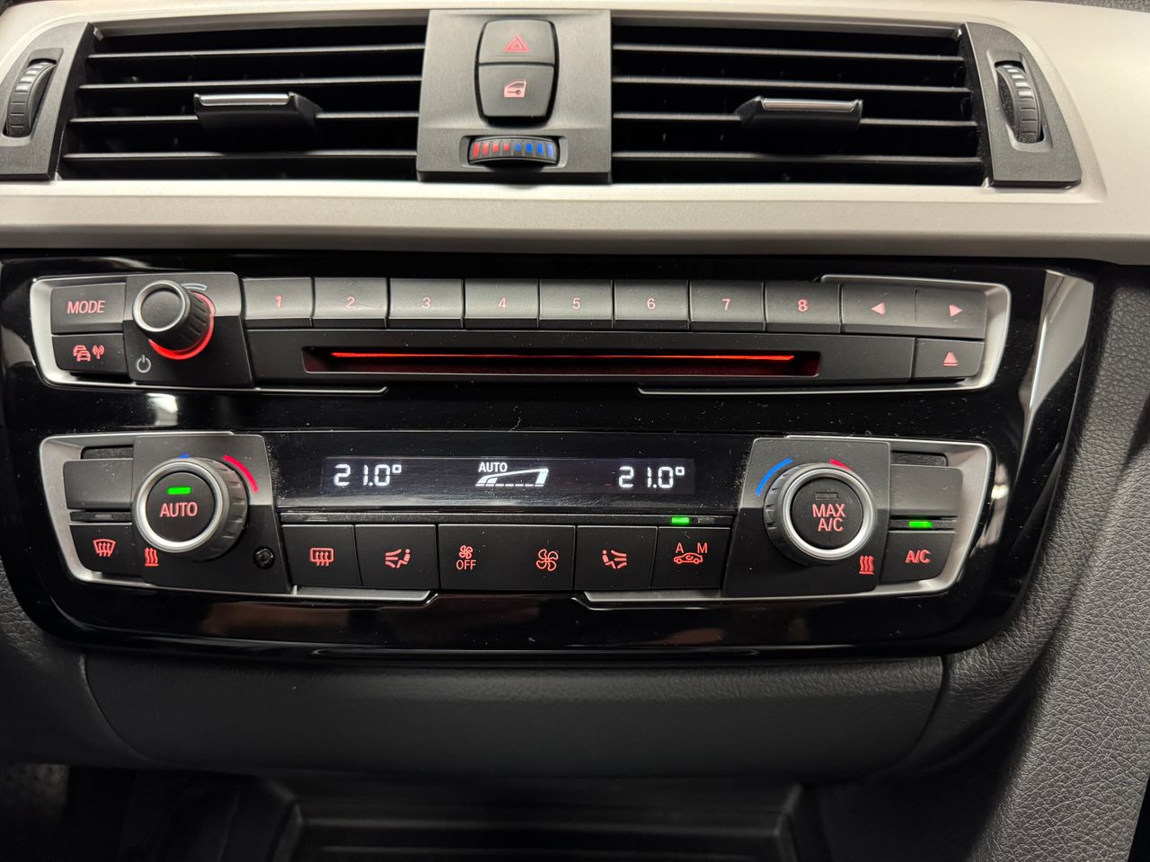 BMW Serie 3 318D  - Foto 20