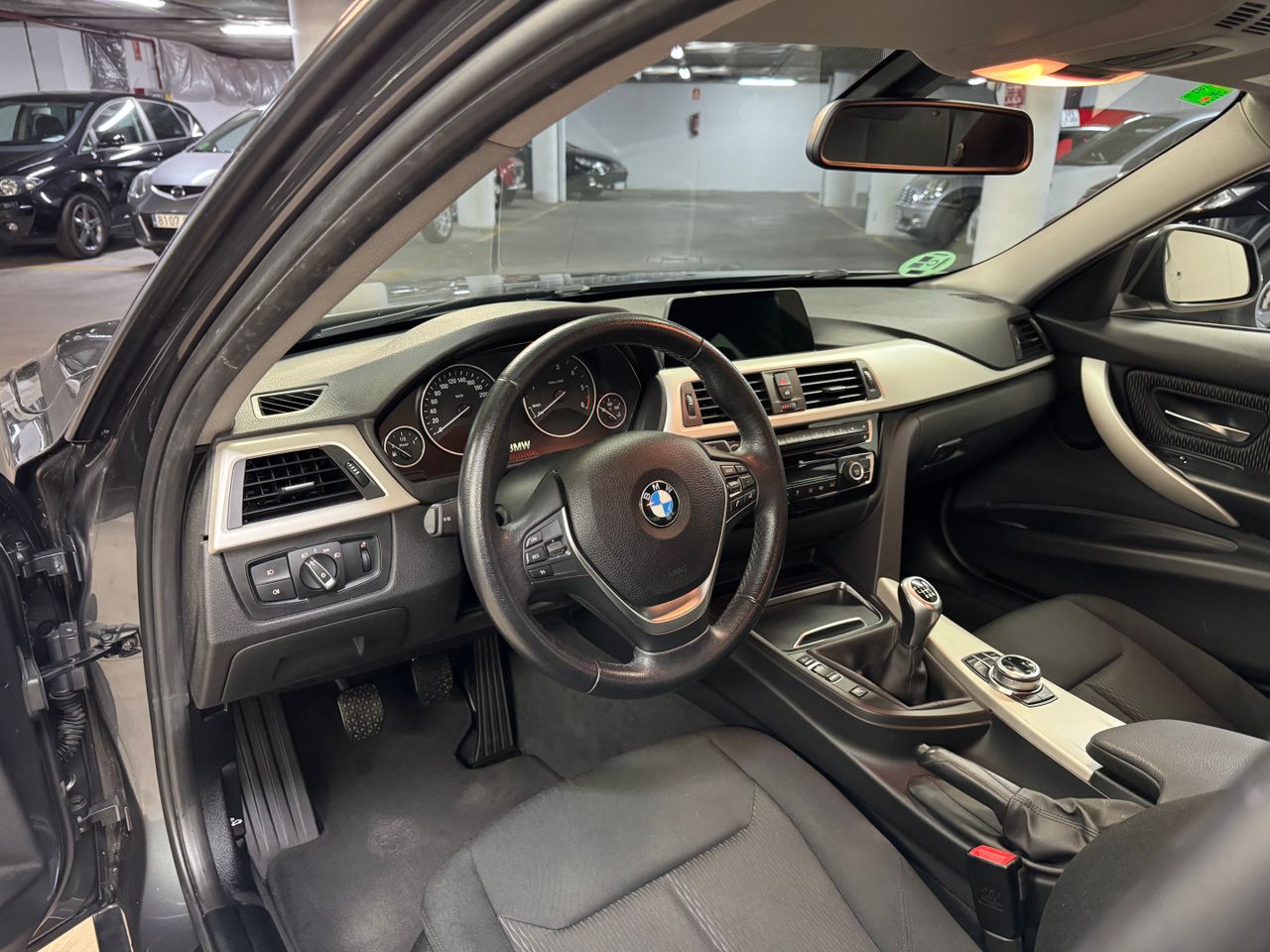 BMW Serie 3 318D  - Foto 12