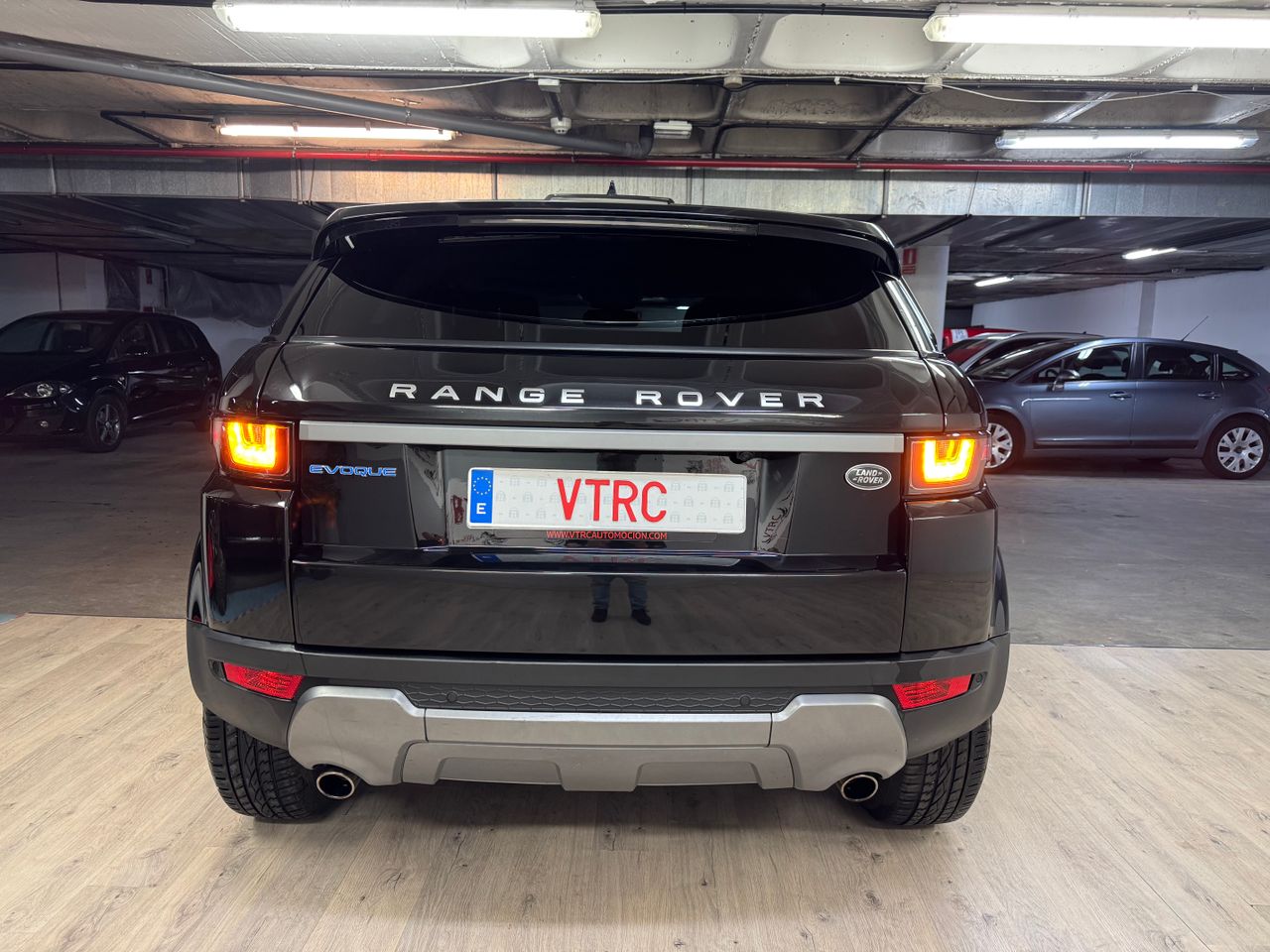 Land-Rover Range Rover Evoque 2.0eD4 Pure 2WD 150, 110kW/150 PS  - Foto 4