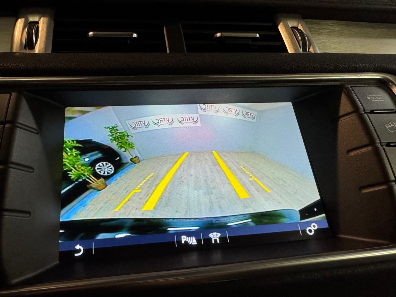 Land-Rover Range Rover Evoque 2.0eD4 Pure 2WD 150, 110kW/150 PS  - Foto 24