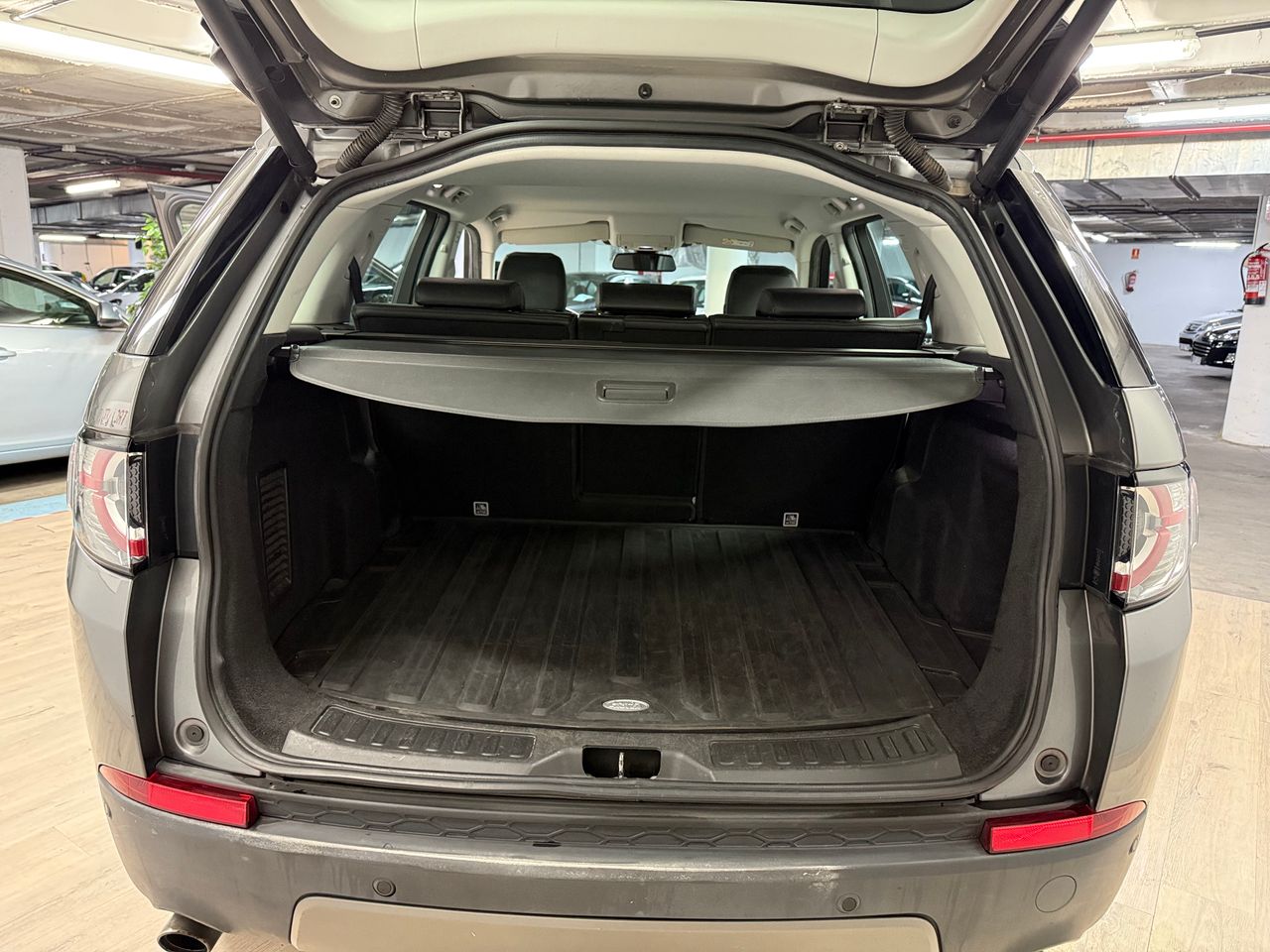 Land-Rover Discovery Sport HSE  - Foto 12