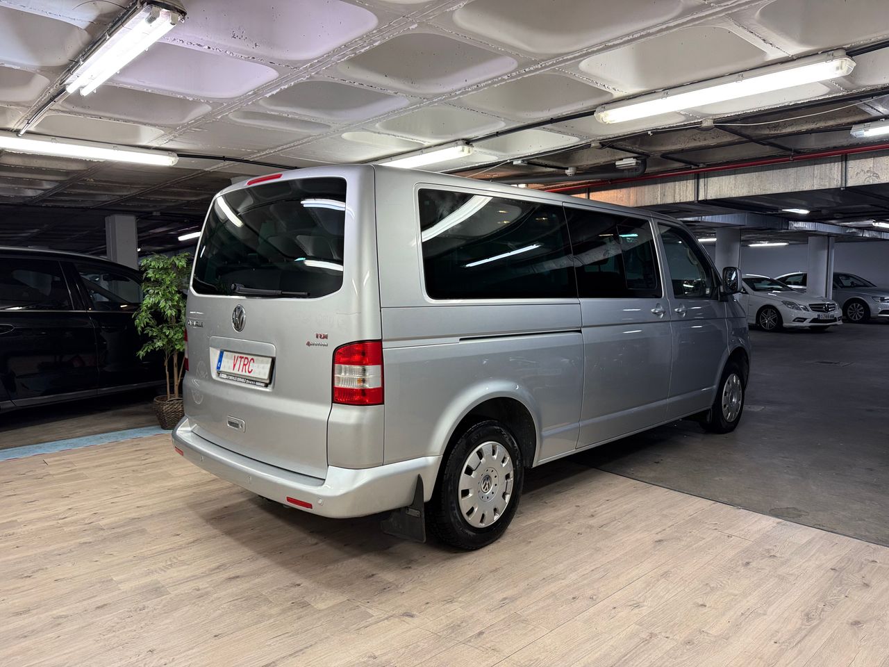 Volkswagen Caravelle 4Motion  - Foto 17