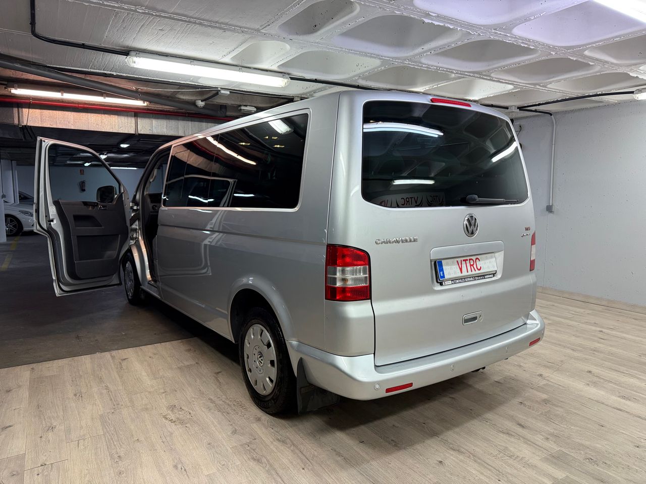 Volkswagen Caravelle 4Motion  - Foto 3
