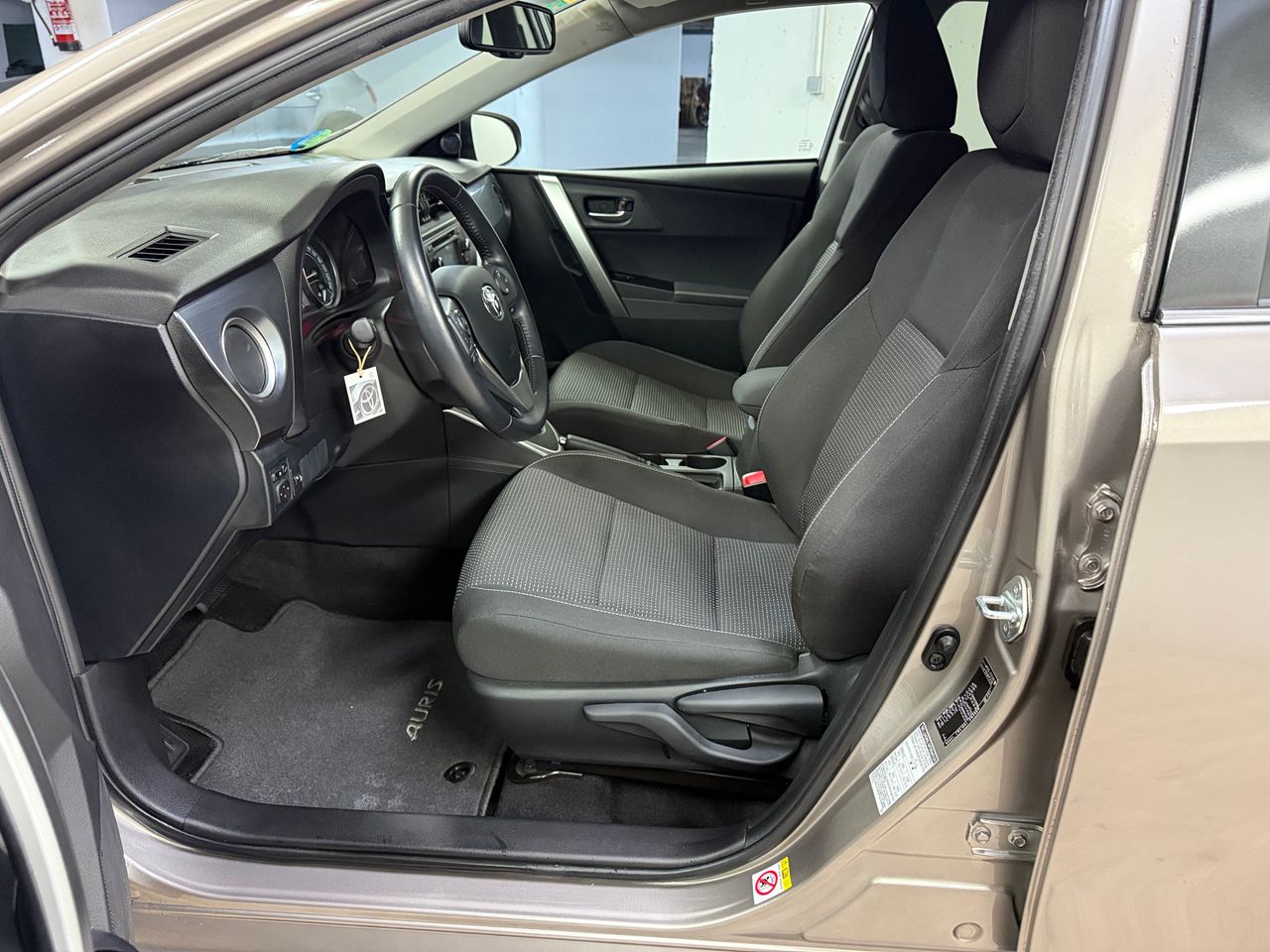 Toyota Auris Hybrid Advance  - Foto 10