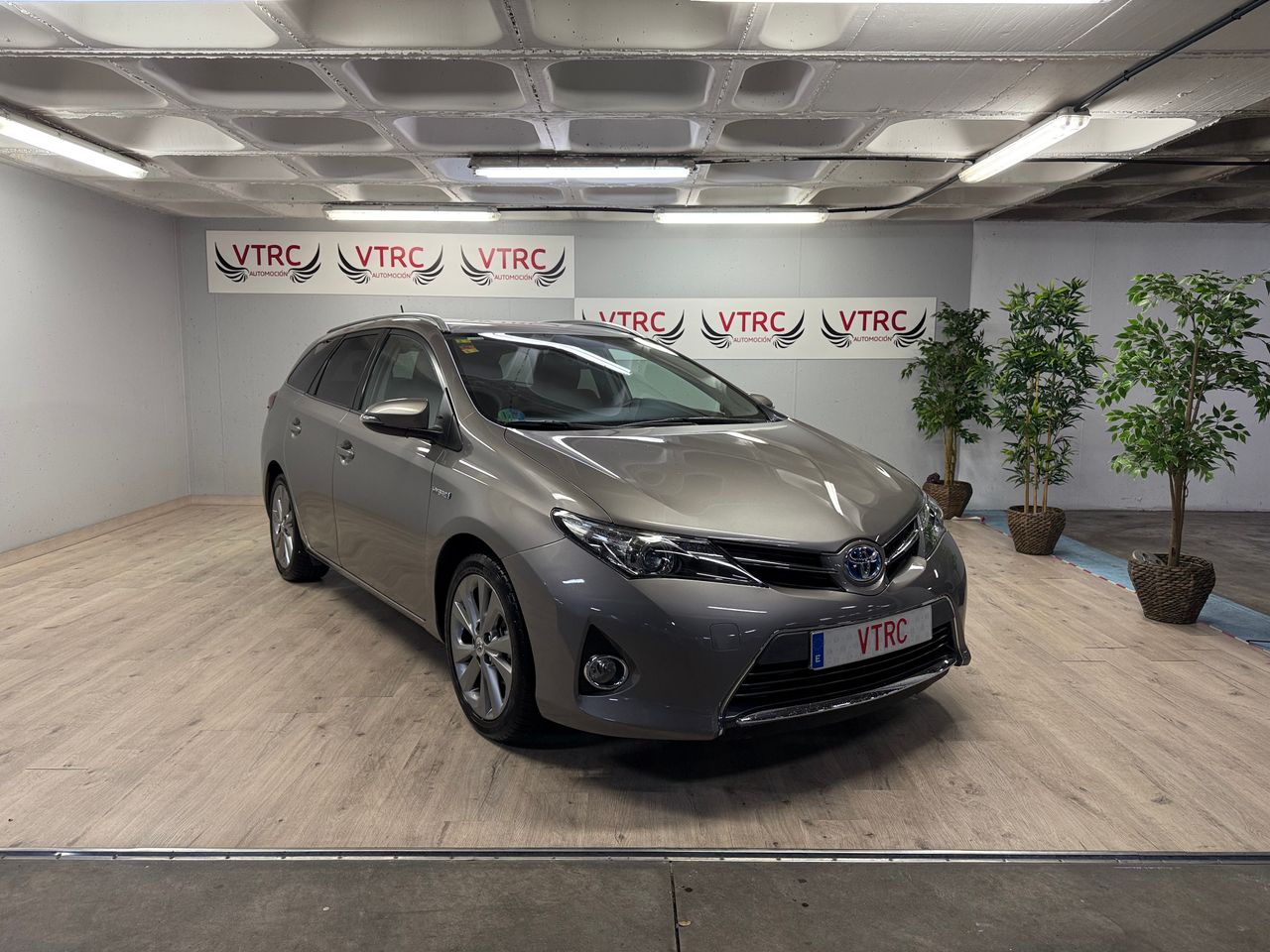Cubiertas 235 60 r18  de segunda mano - toyota auris 2014 /