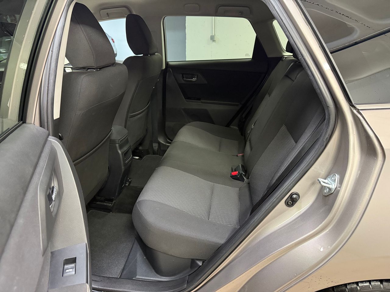 Toyota Auris Hybrid Advance  - Foto 11