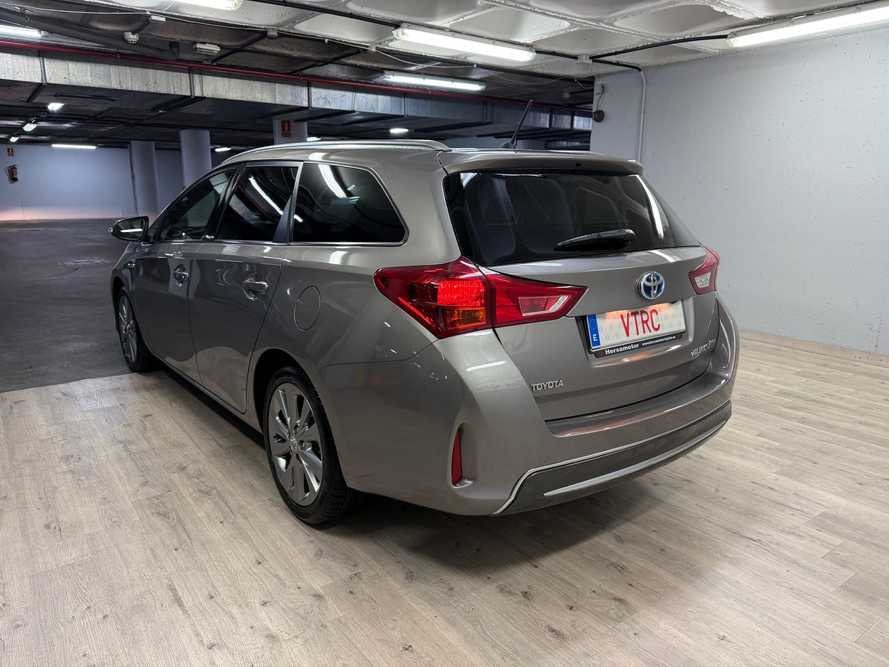 Toyota Auris Hybrid Advance  - Foto 18