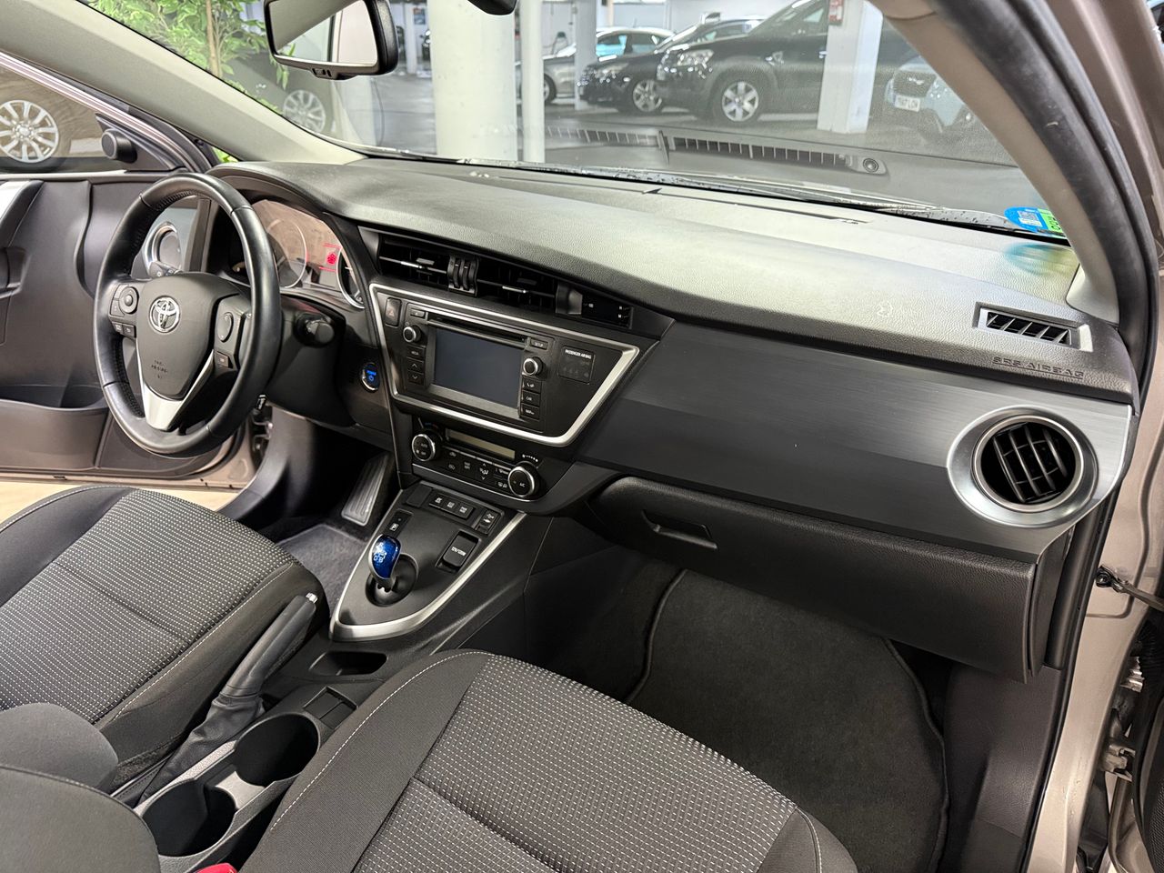 Toyota Auris Hybrid Advance  - Foto 16