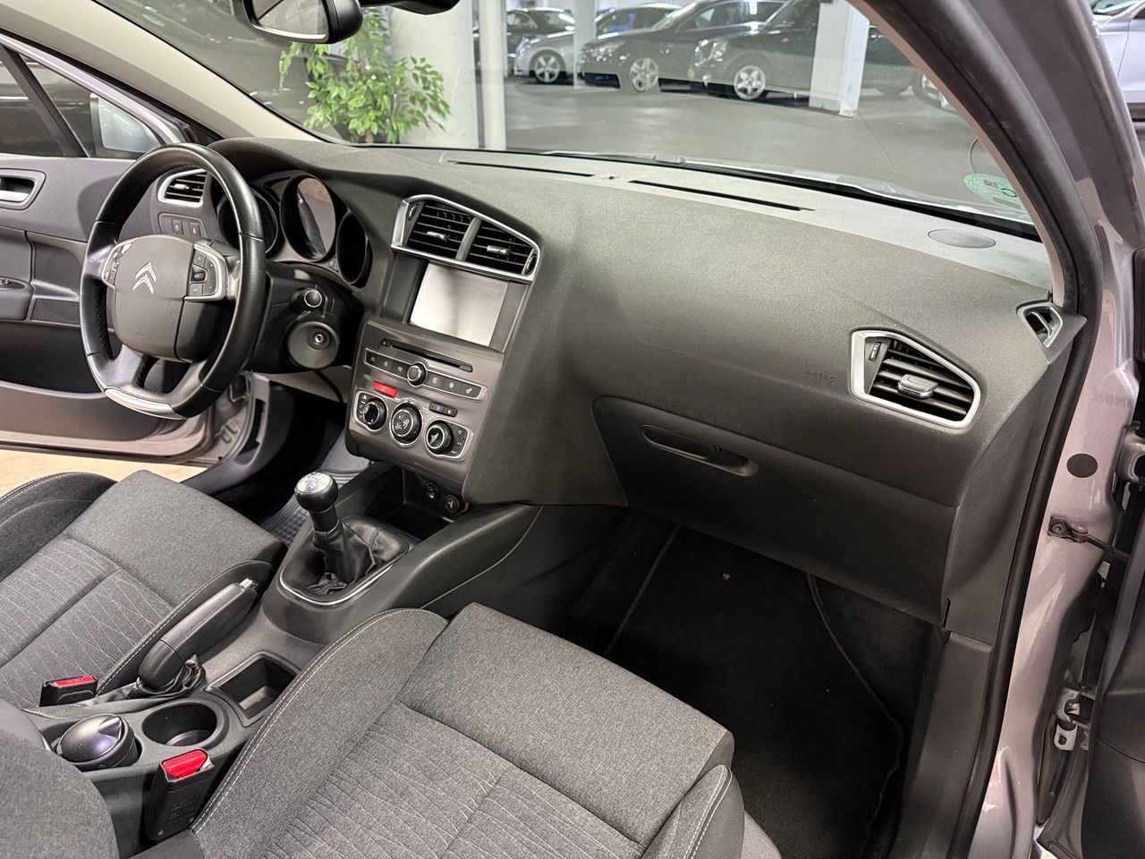 Citroën C4 1.6BlueHDI Live Edition  - Foto 15