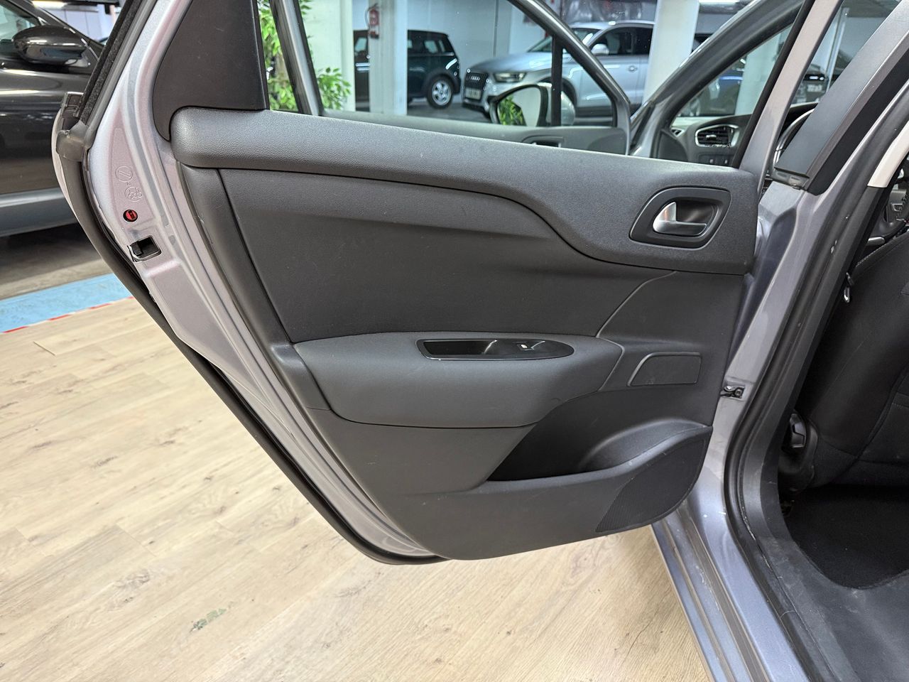 Citroën C4 1.6BlueHDI Live Edition  - Foto 10