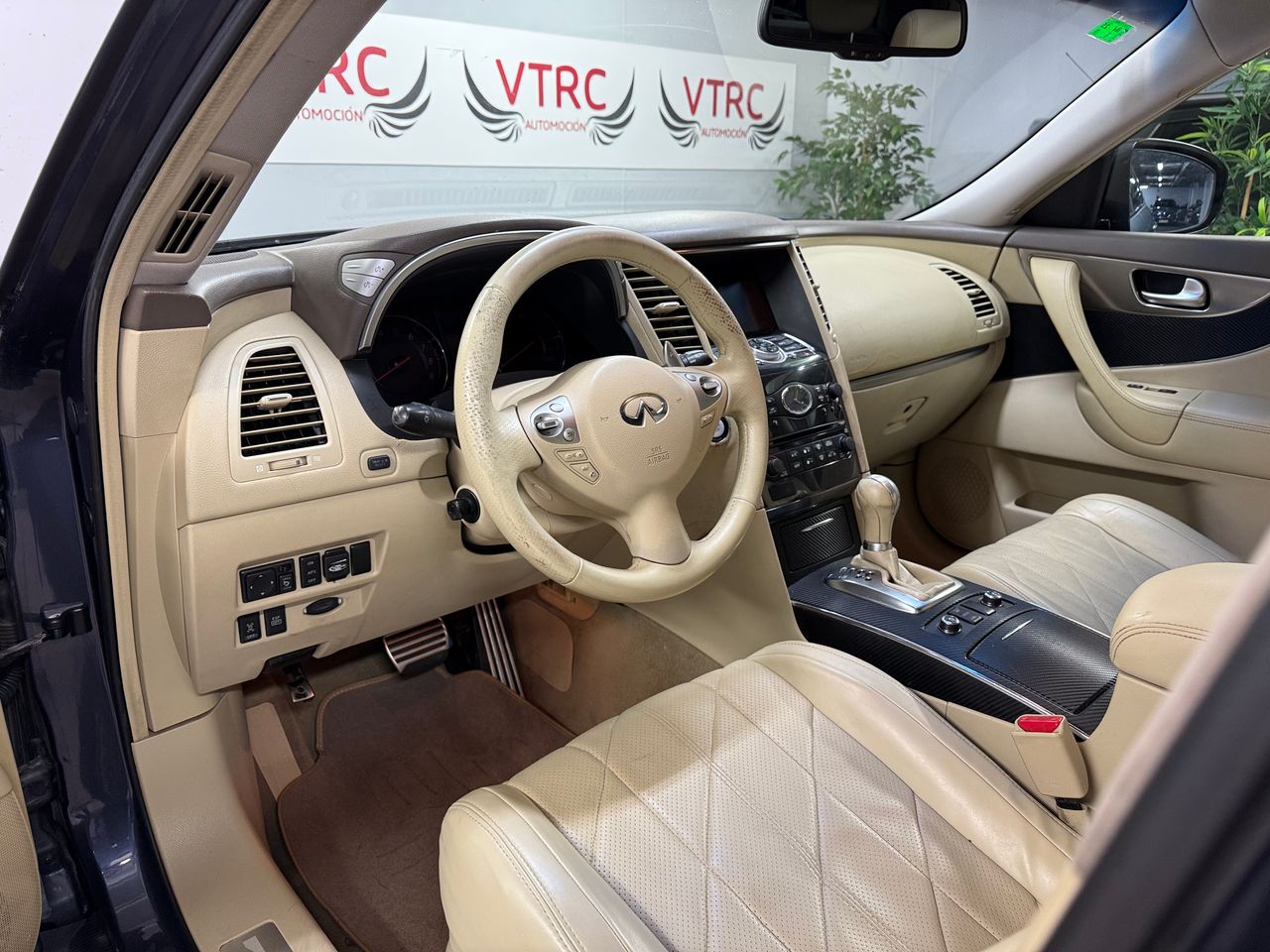 Infiniti FX 3.7 i V6 AWD 24V Auto-S7 320 cv  - Foto 17