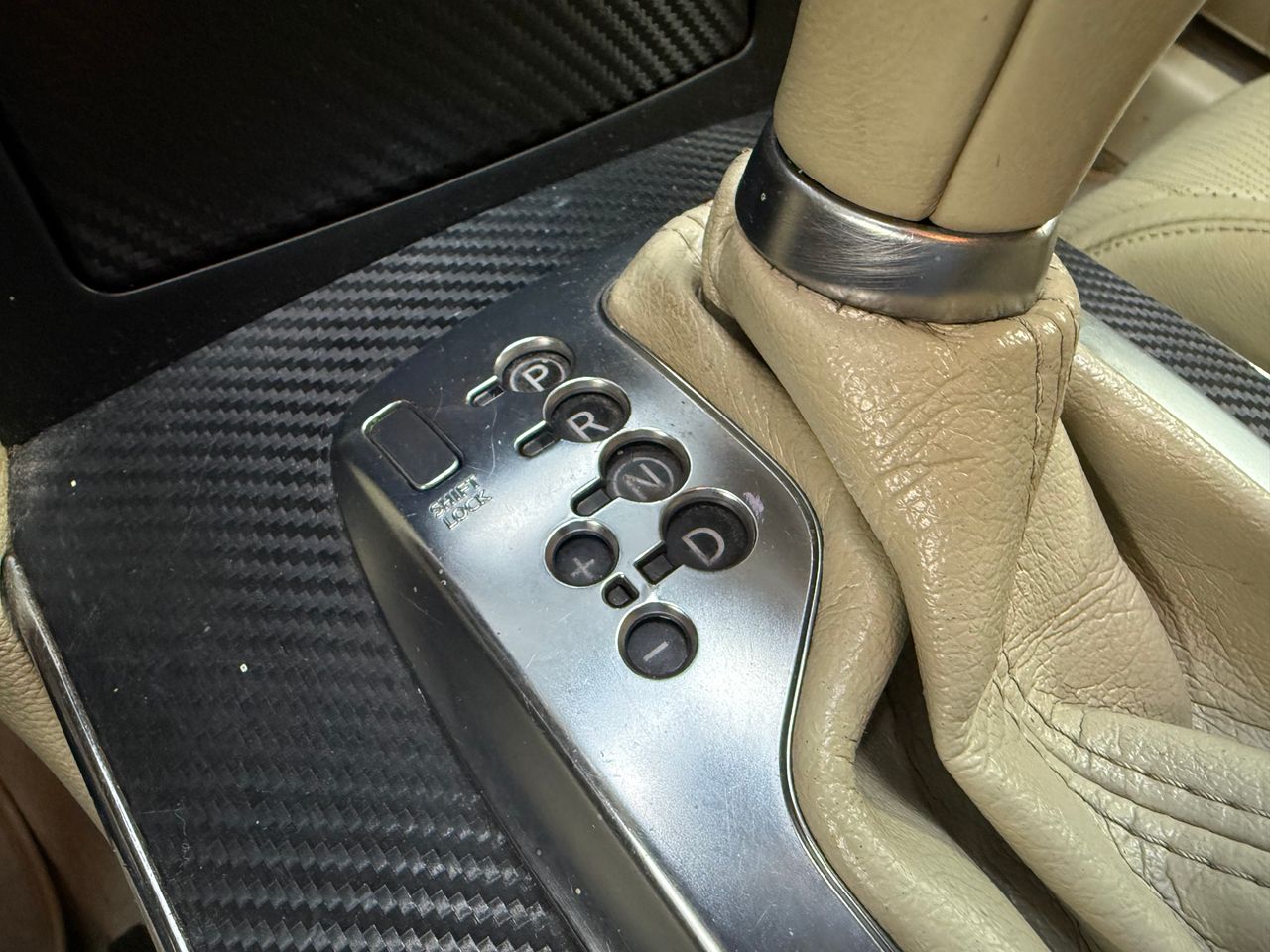 Infiniti FX 3.7 i V6 AWD 24V Auto-S7 320 cv  - Foto 20