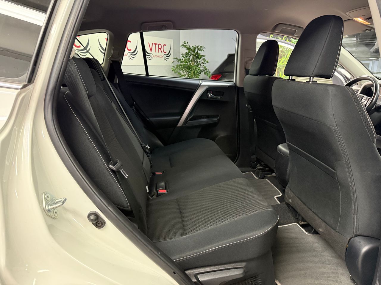 Toyota Rav4 Hybrid 4WD E-CVT  - Foto 10