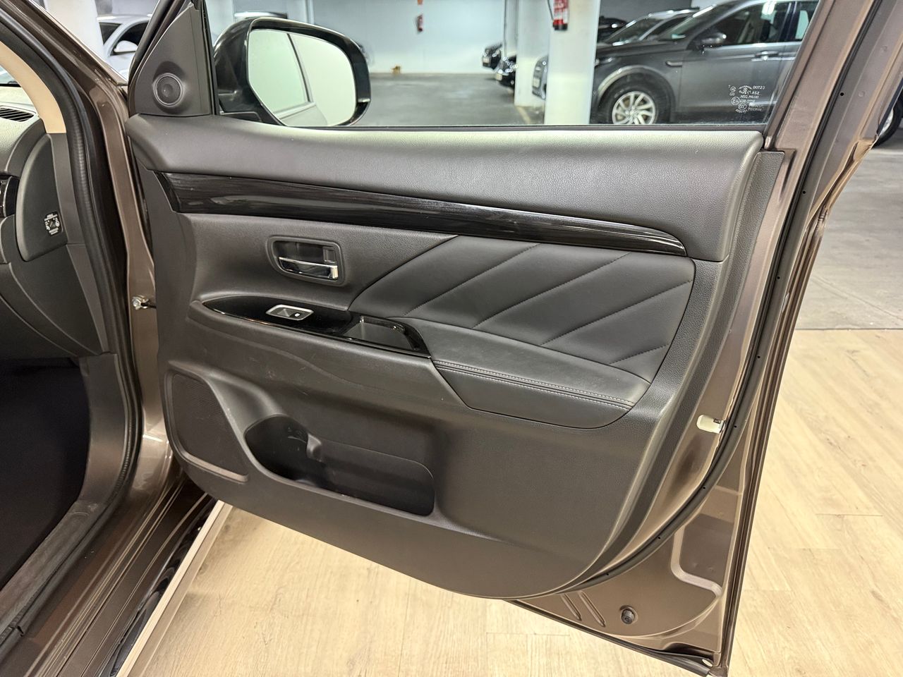 Mitsubishi Outlander plug-in híbrido OUTLANDER PHEV KAITEKI 4WD  - Foto 34