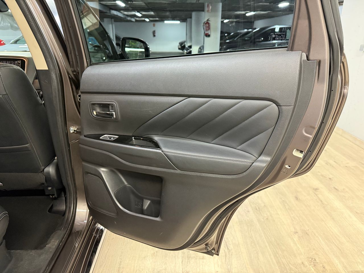 Mitsubishi Outlander plug-in híbrido OUTLANDER PHEV KAITEKI 4WD  - Foto 31