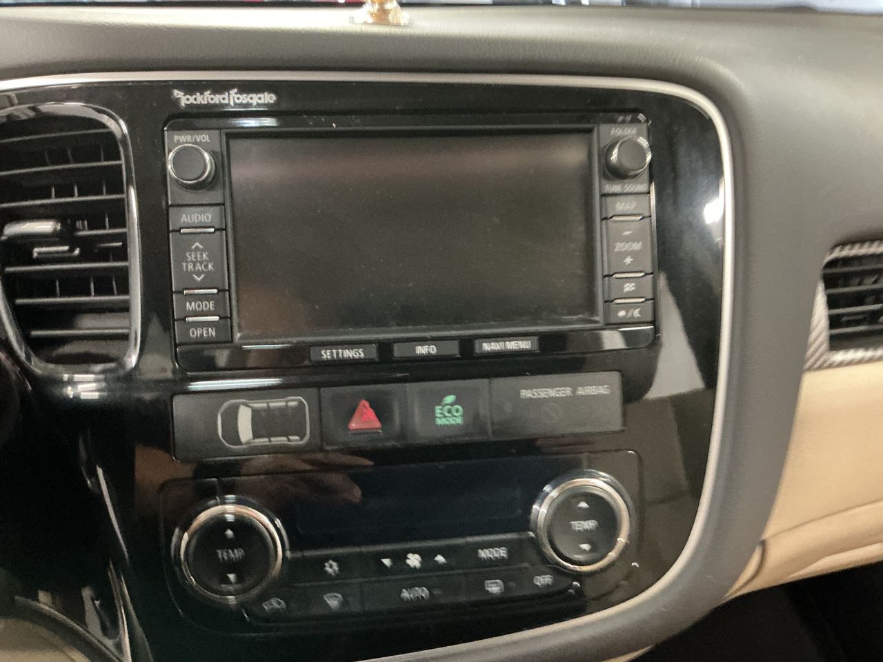 Mitsubishi Outlander 220 DID Kaiteki Auto 4WD  - Foto 25