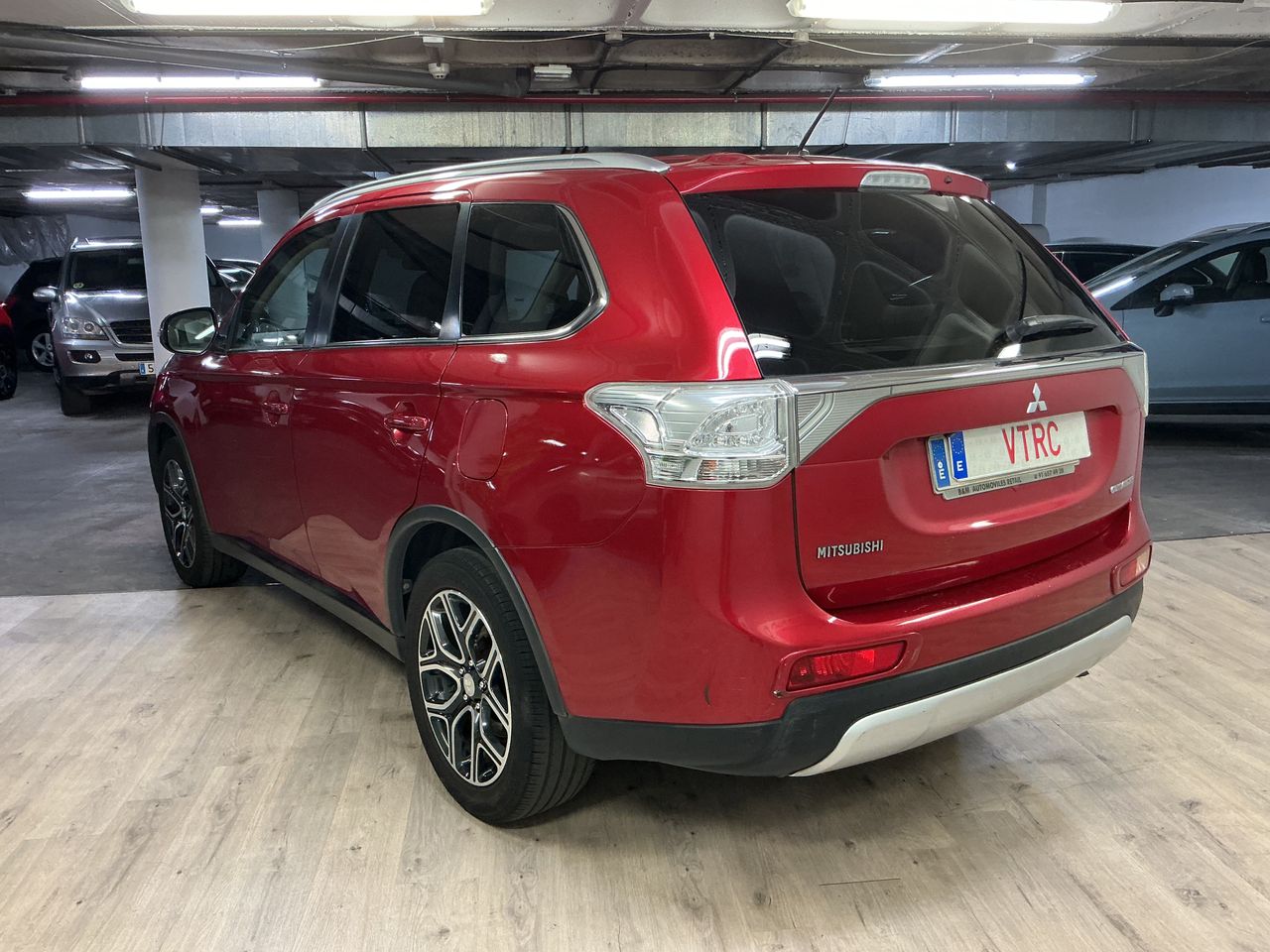 Mitsubishi Outlander 220 DID Kaiteki Auto 4WD  - Foto 33