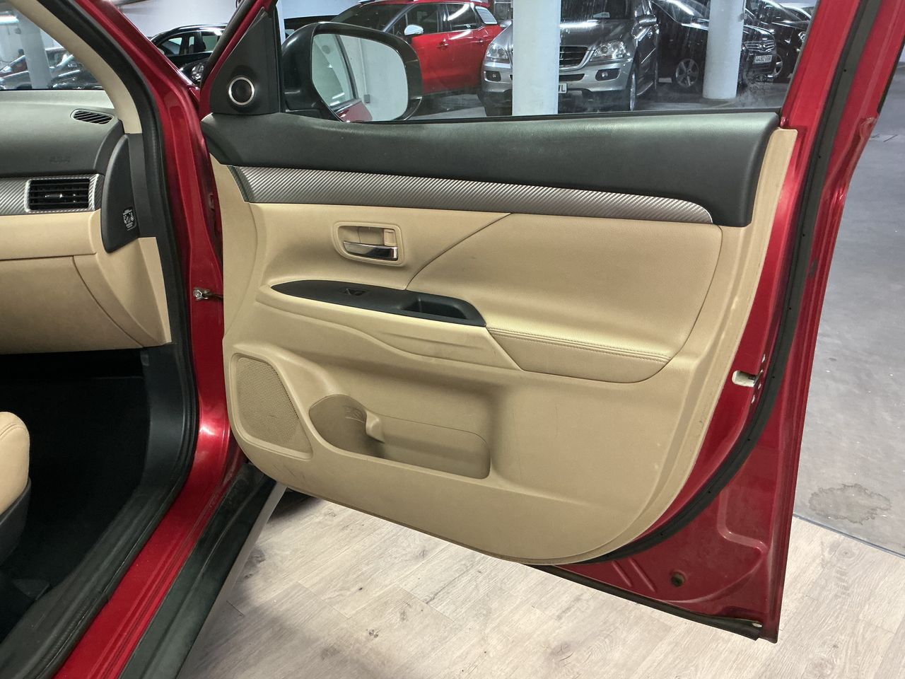 Mitsubishi Outlander 220 DID Kaiteki Auto 4WD  - Foto 10