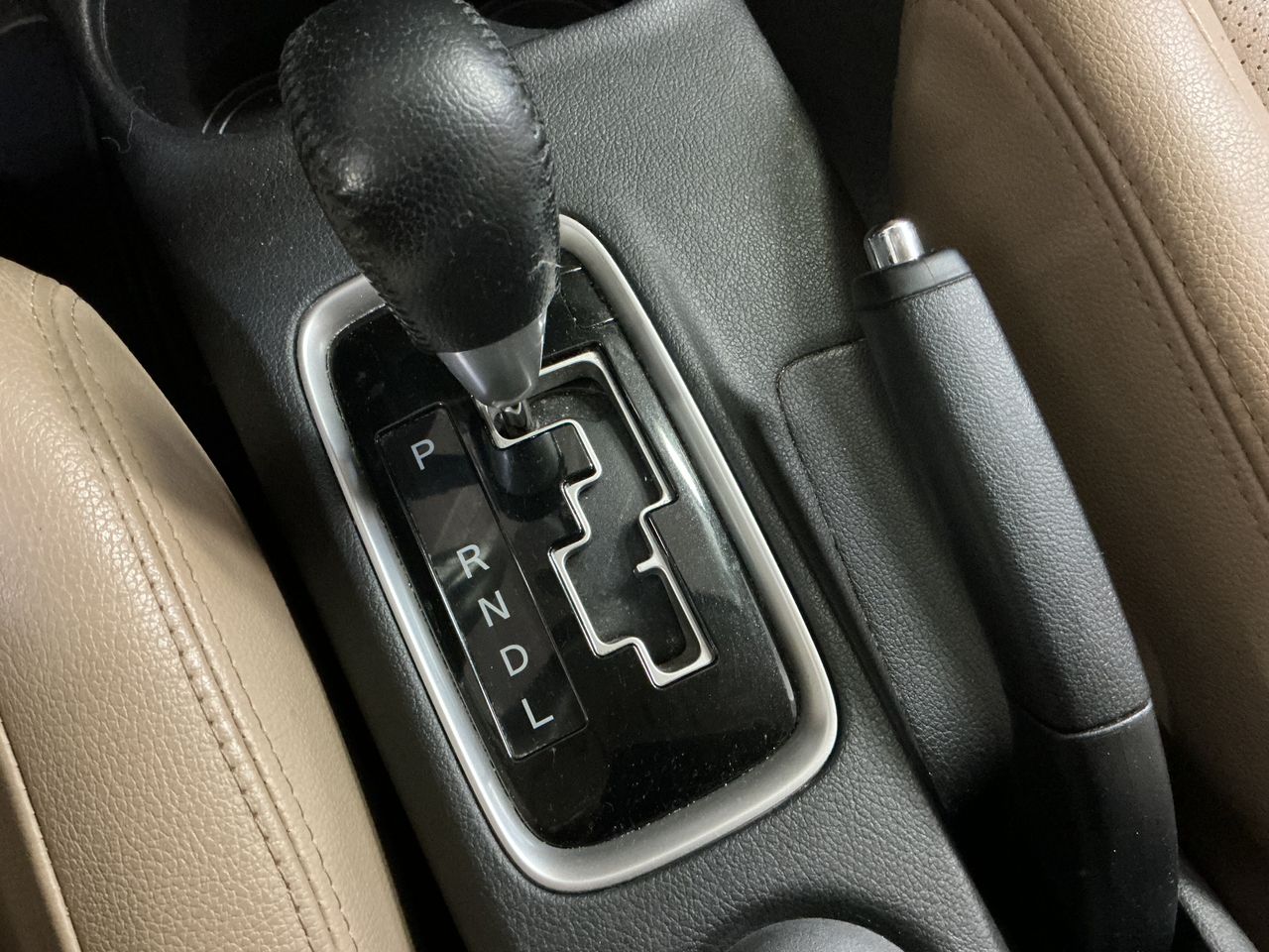 Mitsubishi Outlander 220 DID Kaiteki Auto 4WD  - Foto 4