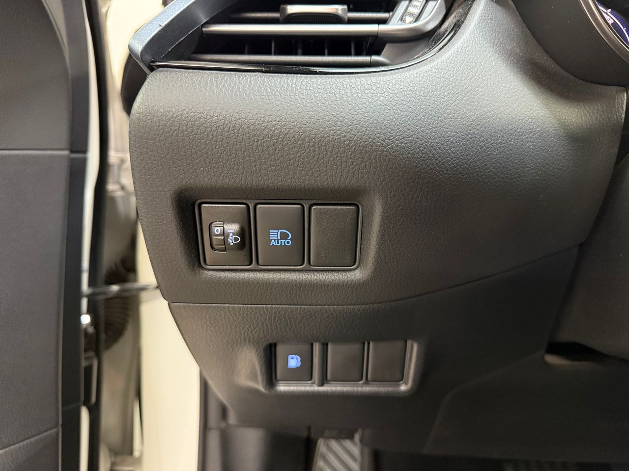 Toyota C-HR 2.0 180H Advance - Foto 23