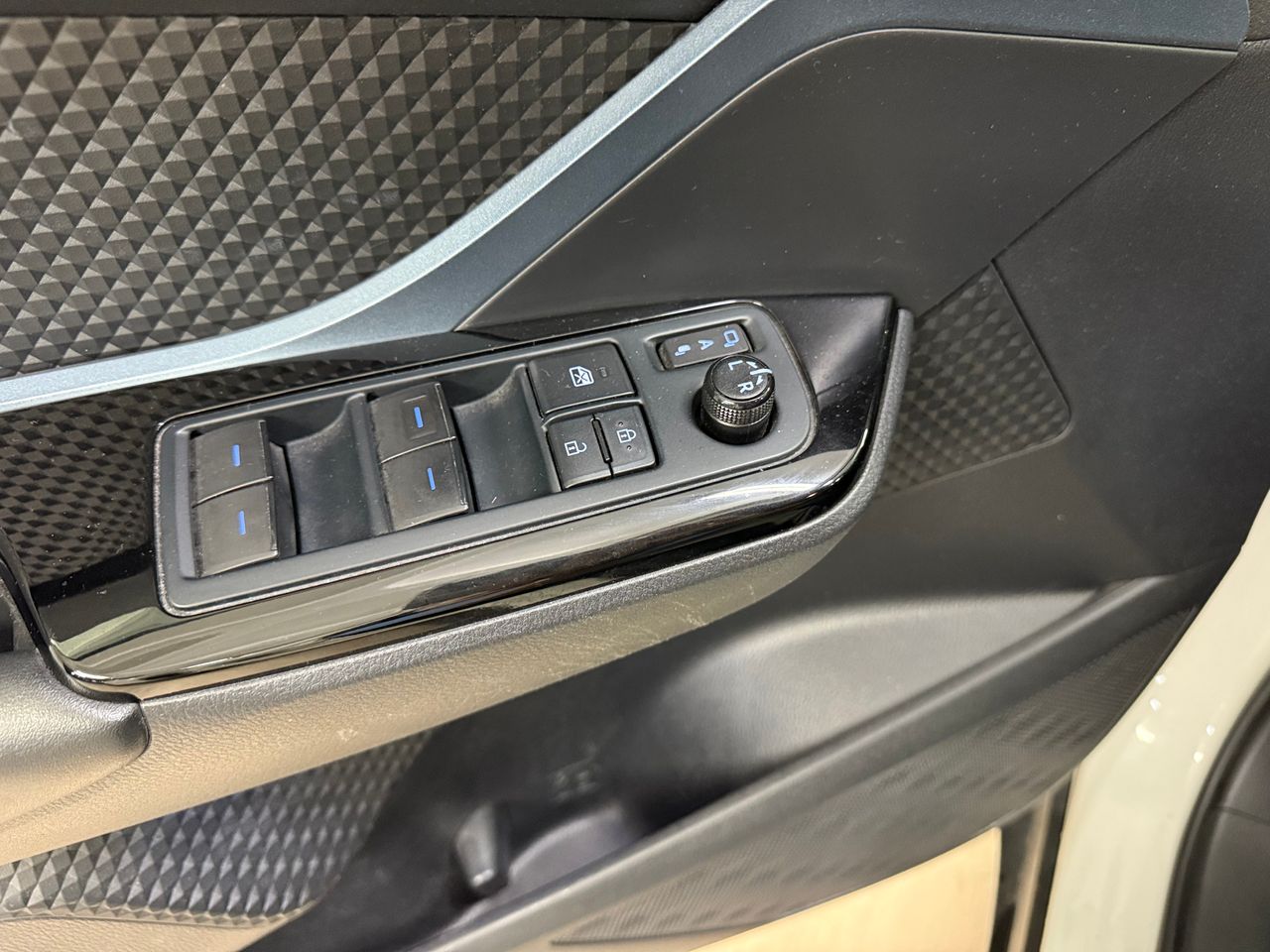 Toyota C-HR 2.0 180H Advance - Foto 24