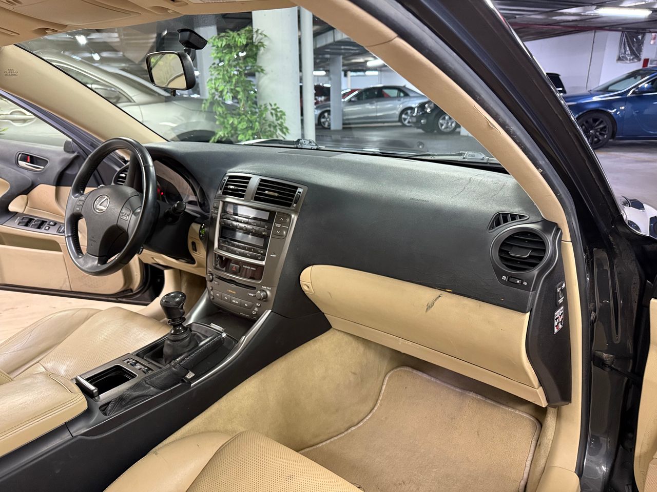 Lexus IS 220D  - Foto 14